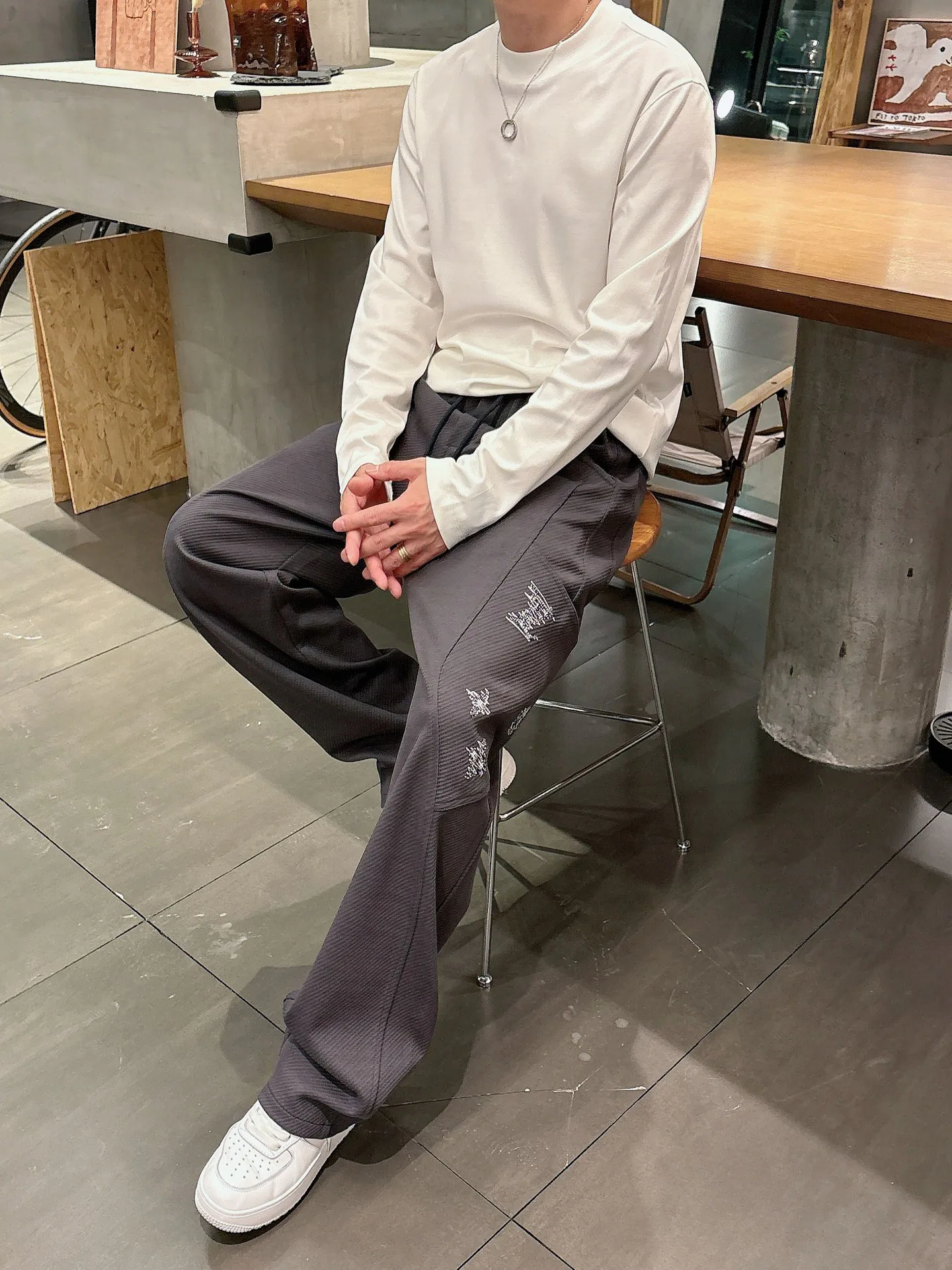 Men's Trousers LOUIS VUITTON 18340440