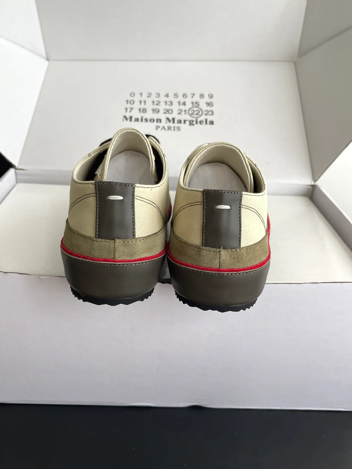 Women's Sneakers MAISON MARGIELA 17554405
