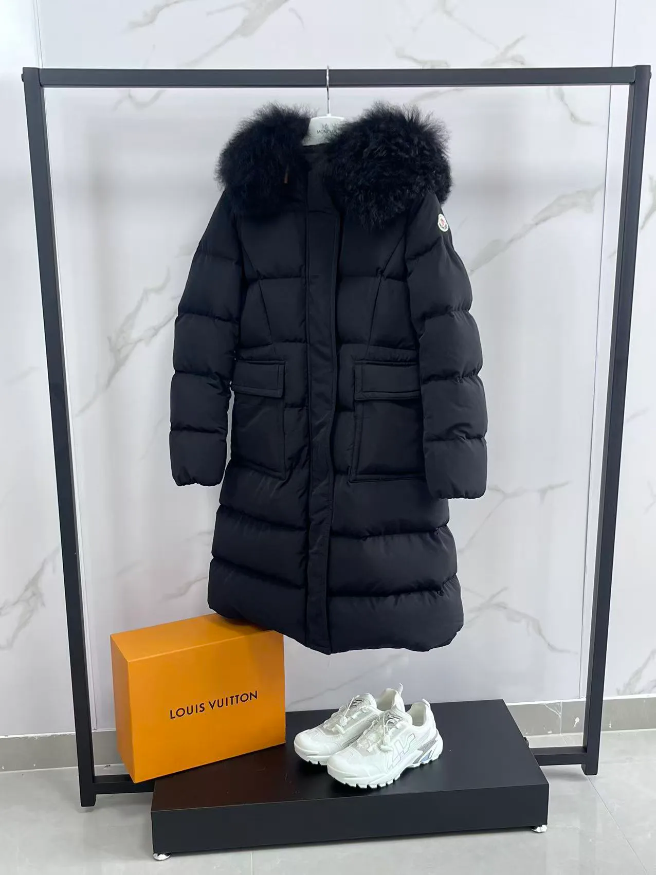 Women's Jackets And Down Jackets MONCLER 17964583