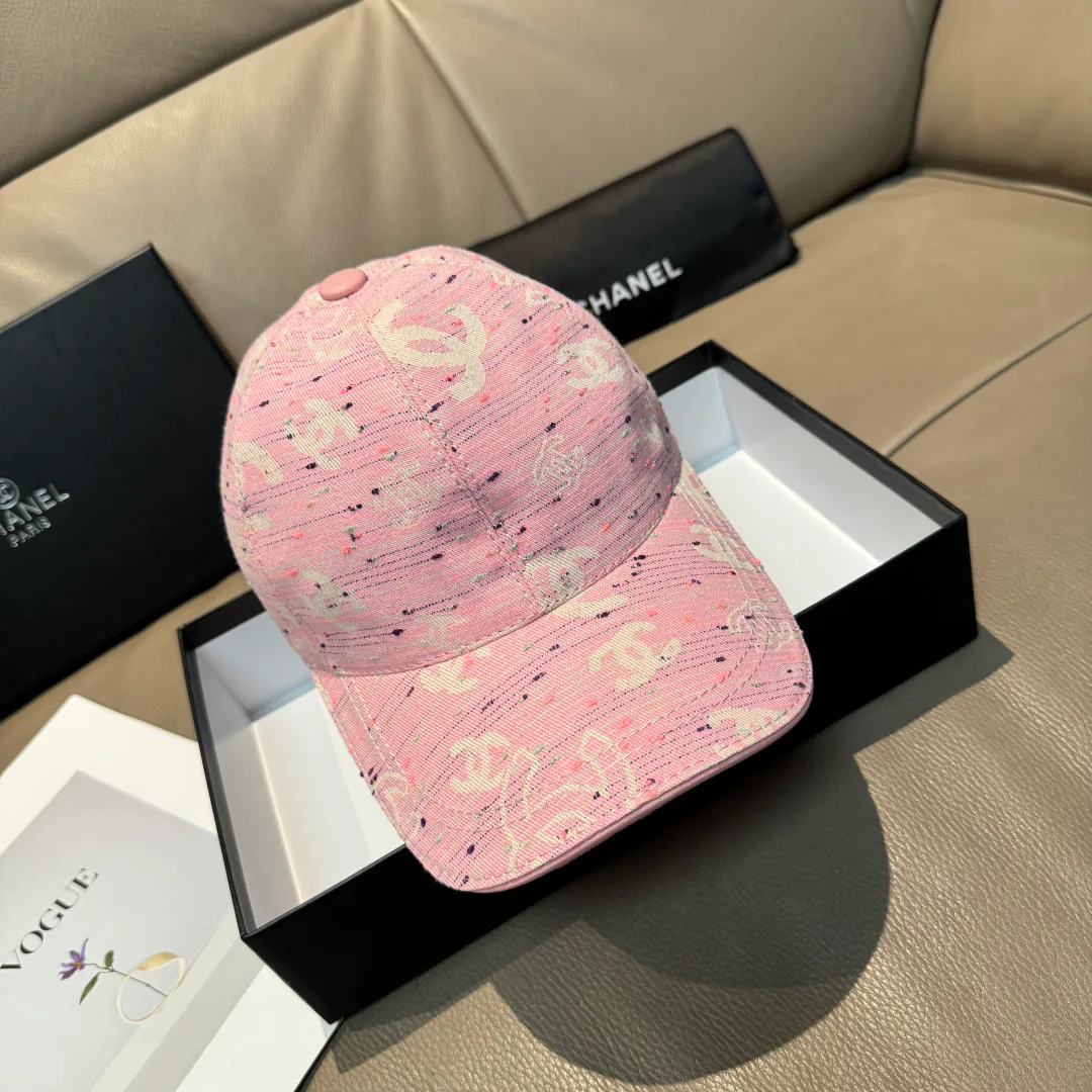 Hats CHANEL 18347065