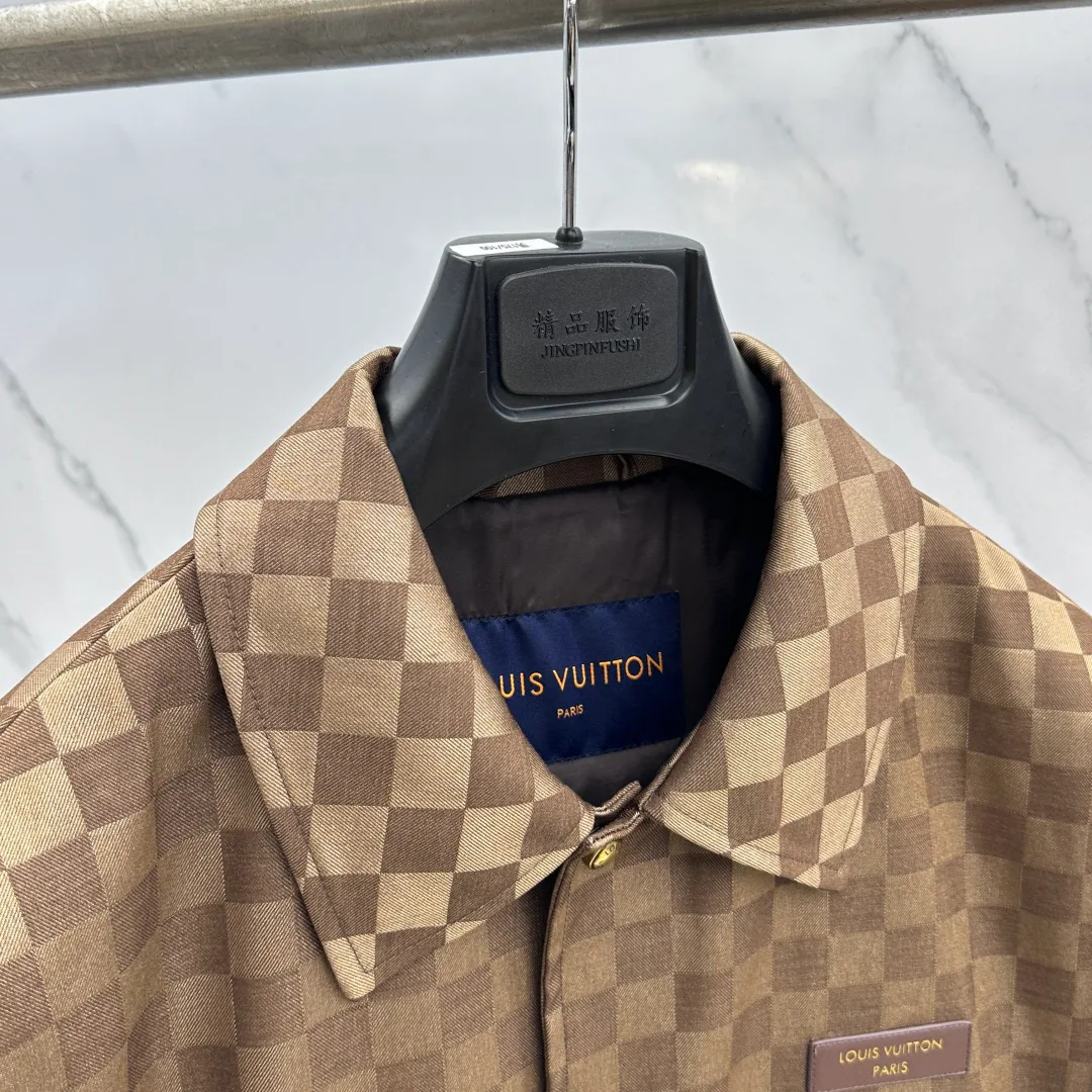 Куртки И Пуховики Мужские Louis Vuitton 18596969
