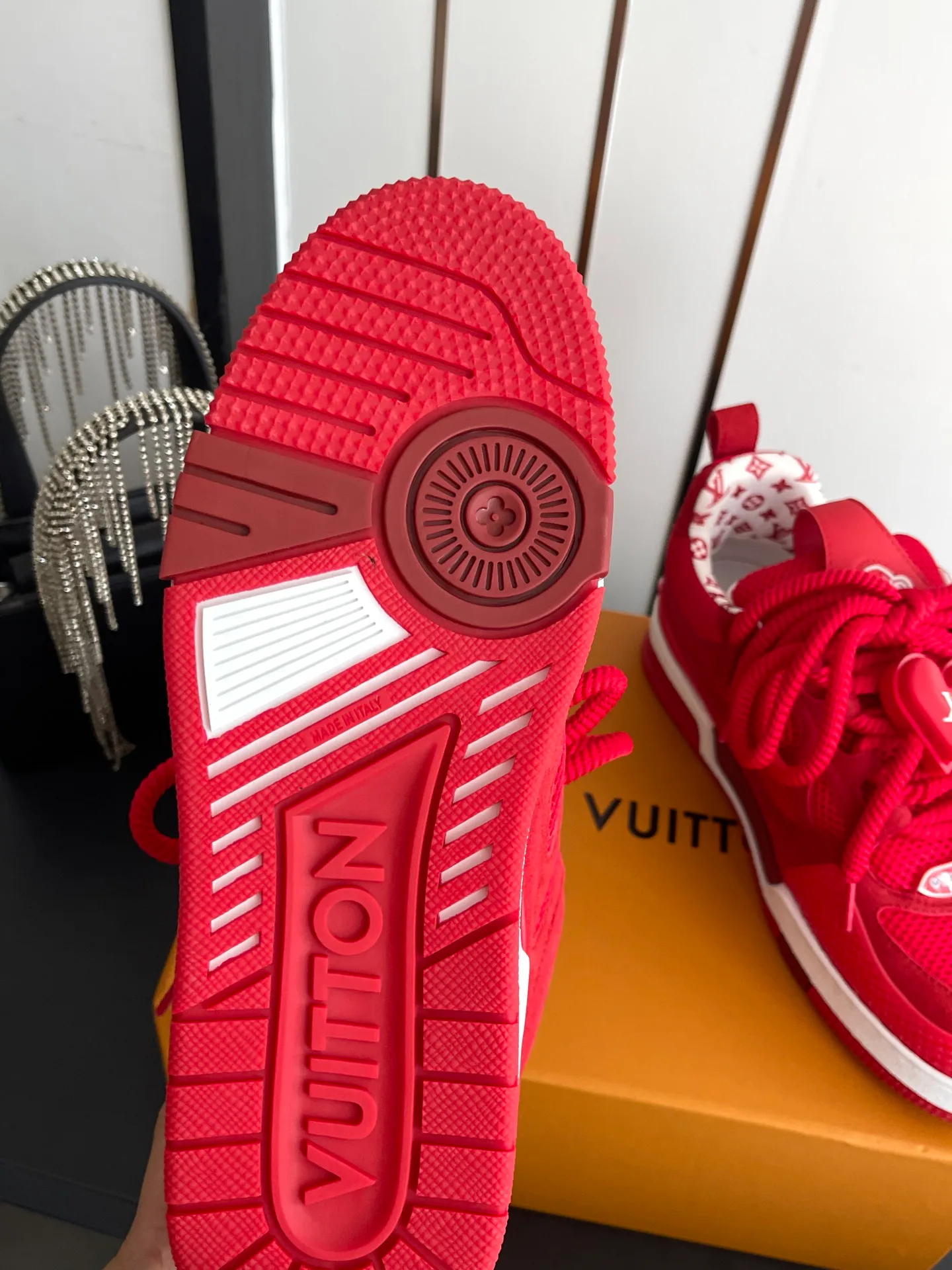 Women's Sneakers LOUIS VUITTON 17554384