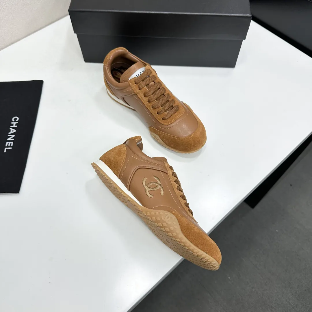 Women's Sneakers CHANEL 18083878