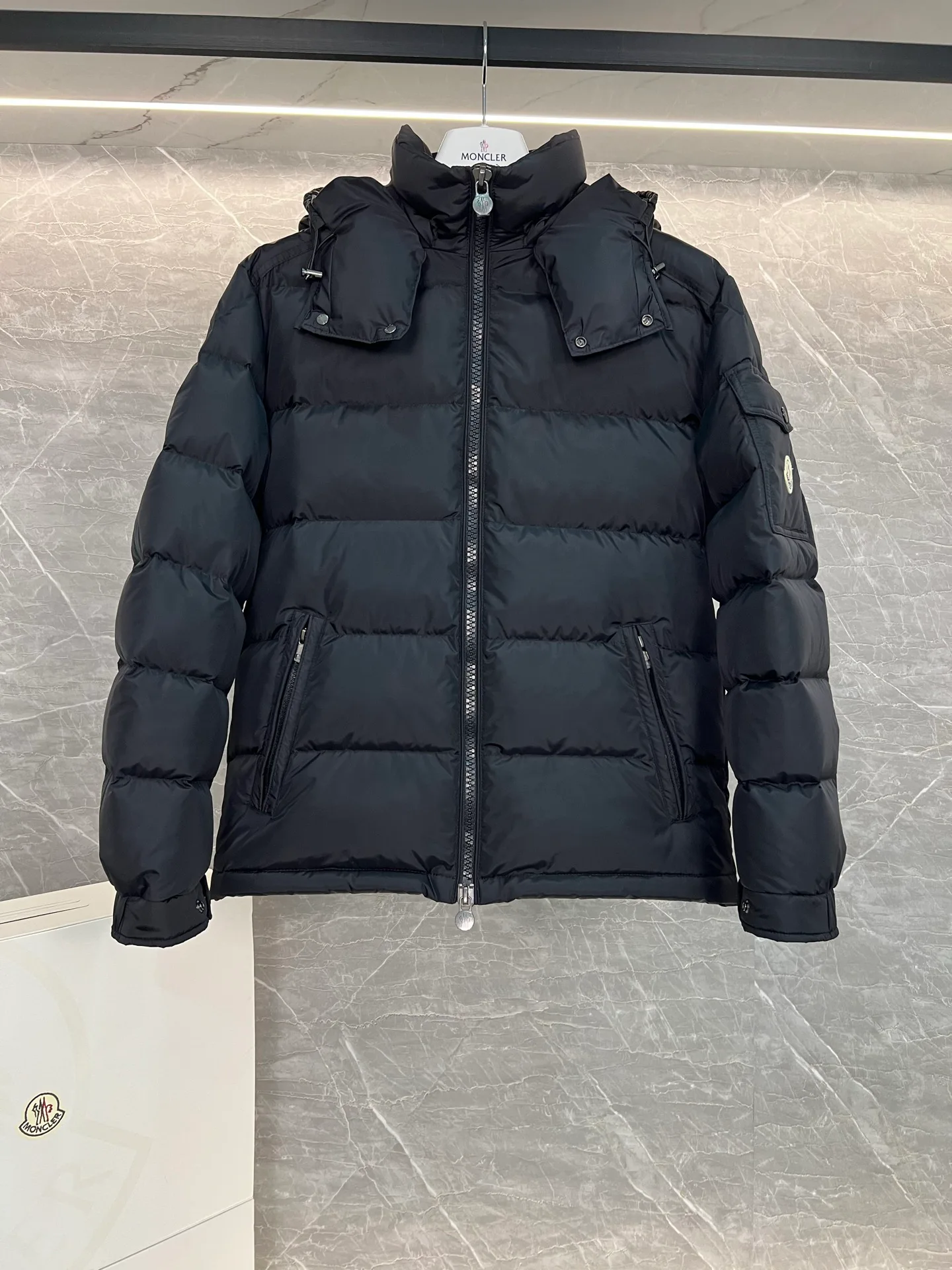 Куртки И Пуховики Мужские Moncler 18599876
