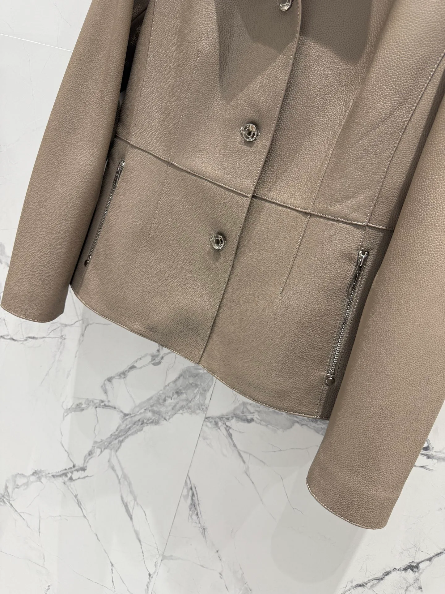 Women's Leather Jackets And Sheepskin Coats HERMES 17823587