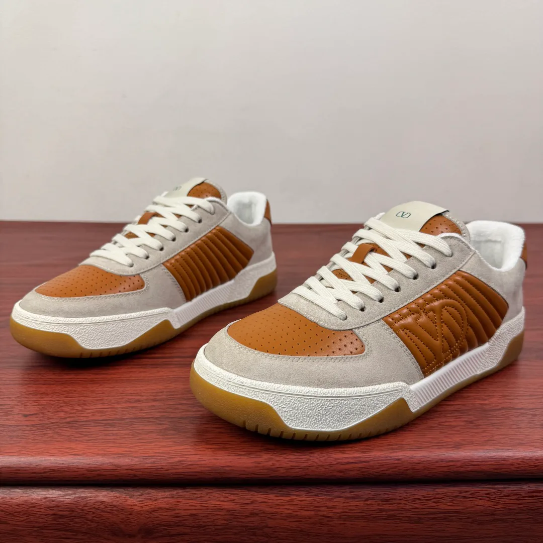 Women's Sneakers VALENTINO 18243518