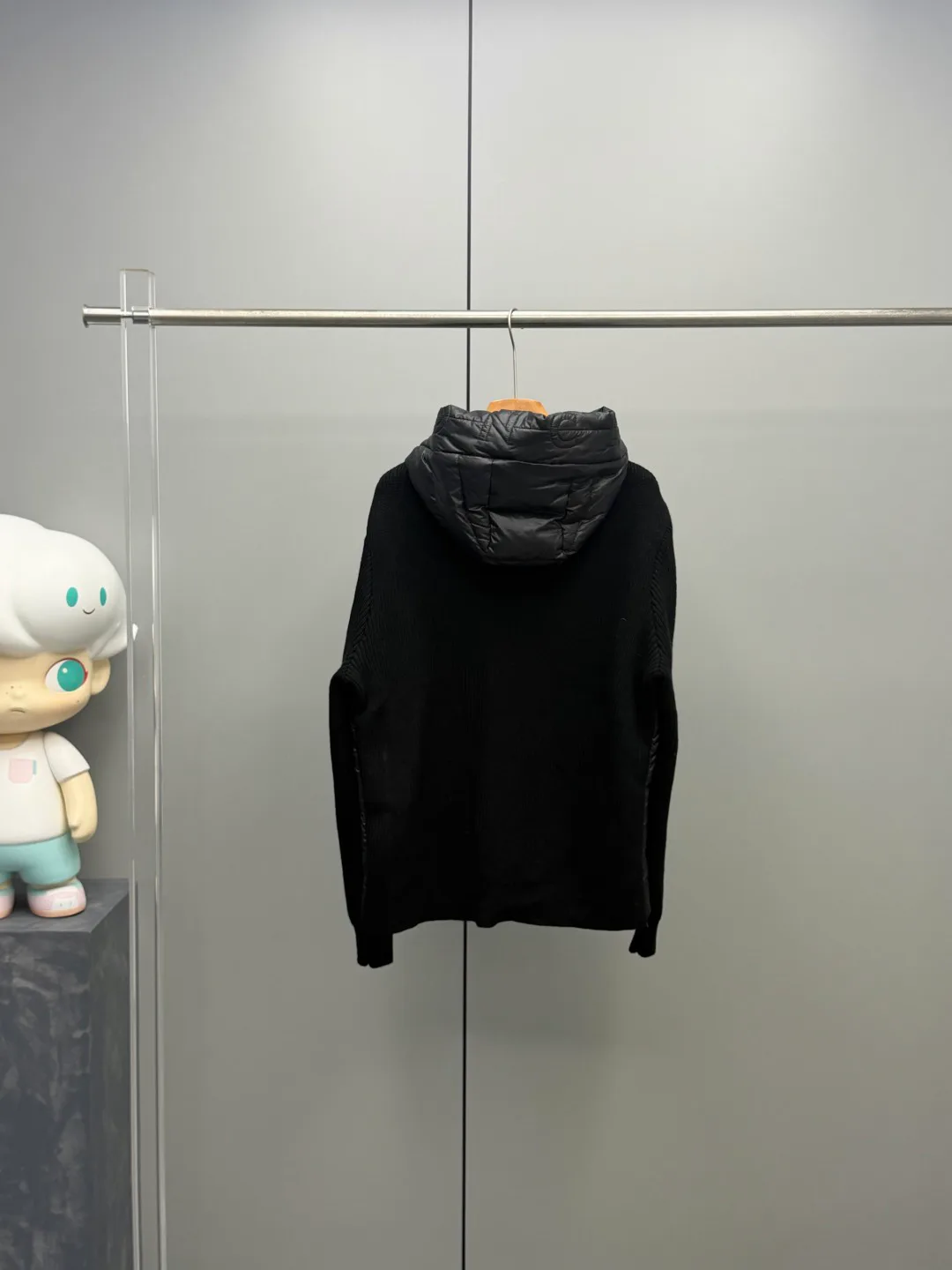 Women's Jackets And Down Jackets MONCLER 18450485