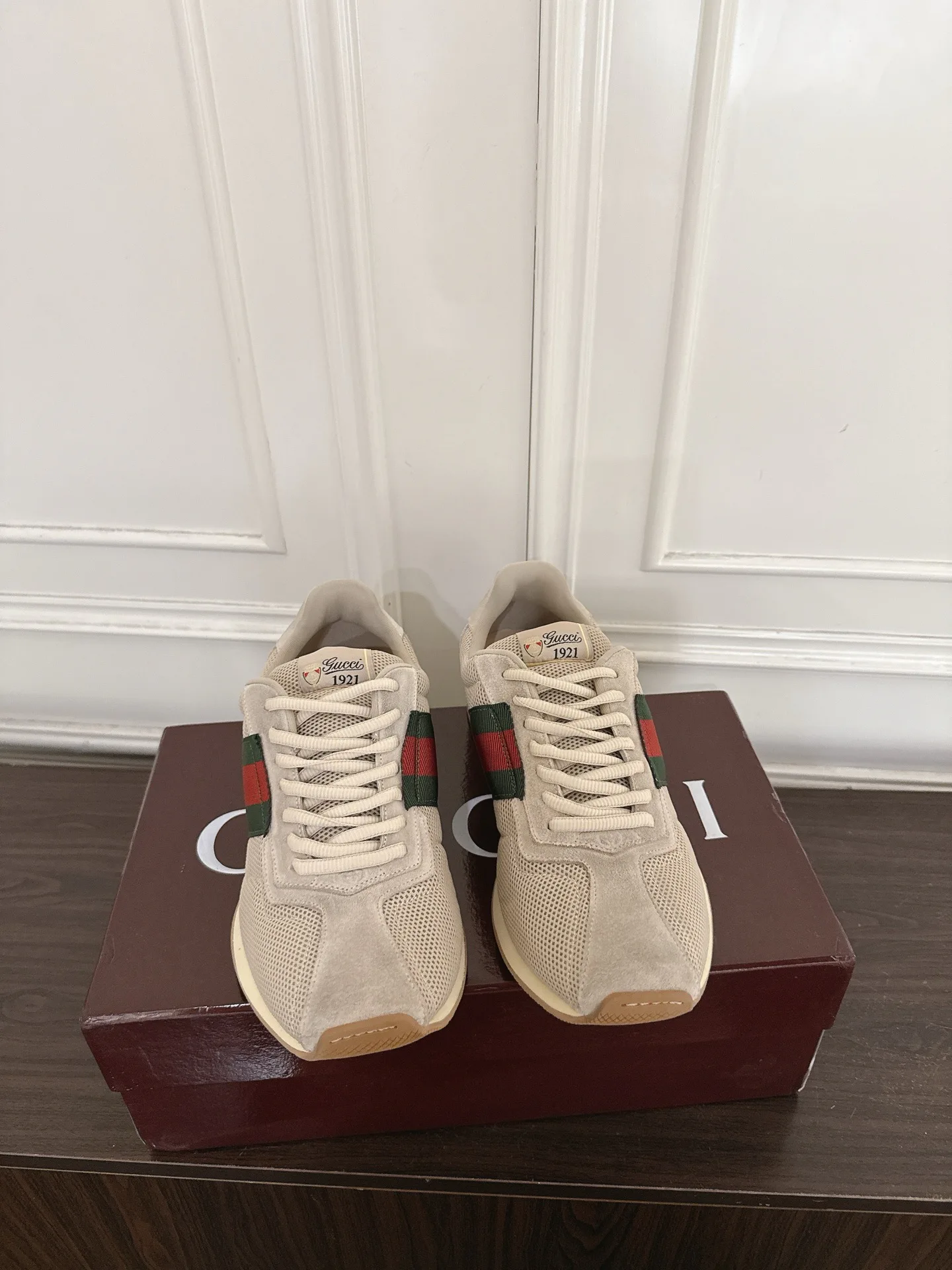 Women's Sneakers GUCCI 17946894