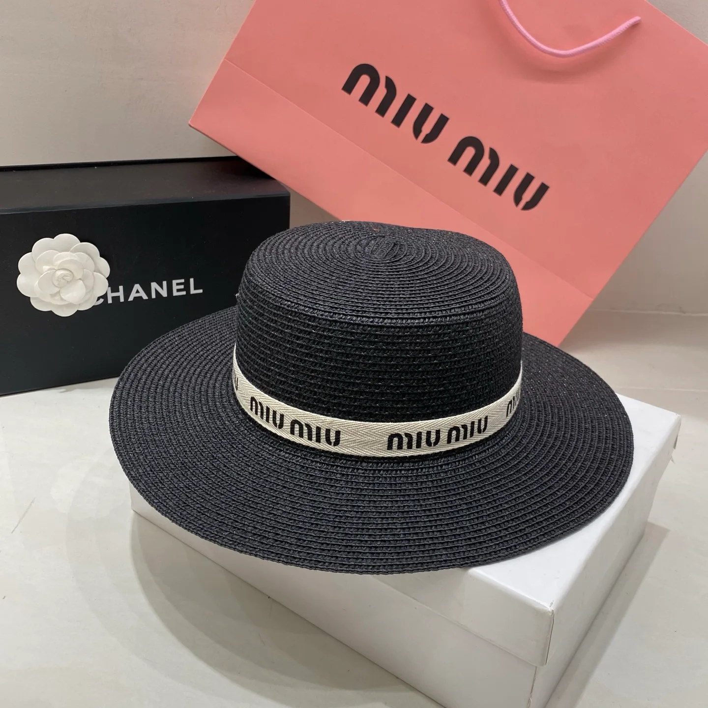 Hats MIU MIU 17498298