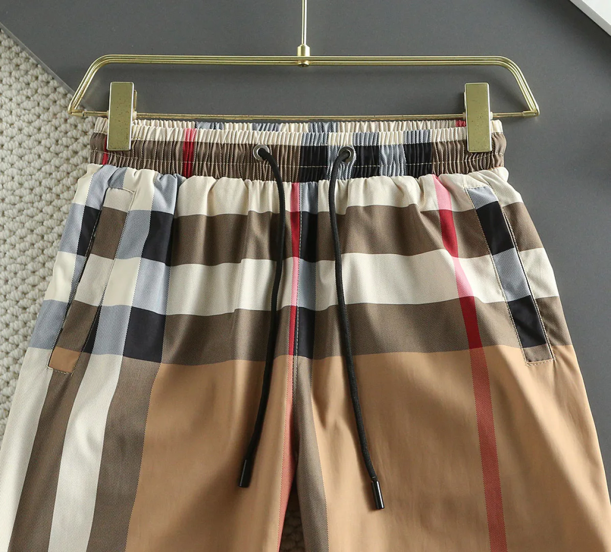 Men's Shorts BURBERRY 18000495