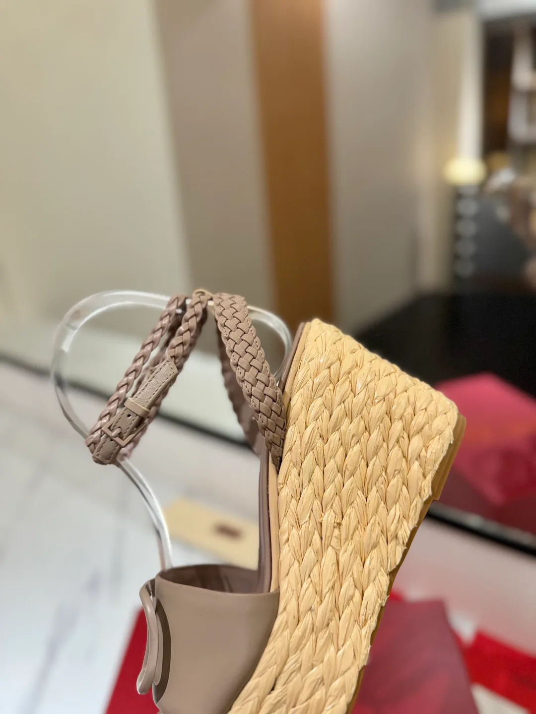 Women's Open-Toe Sandals VALENTINO 17946614