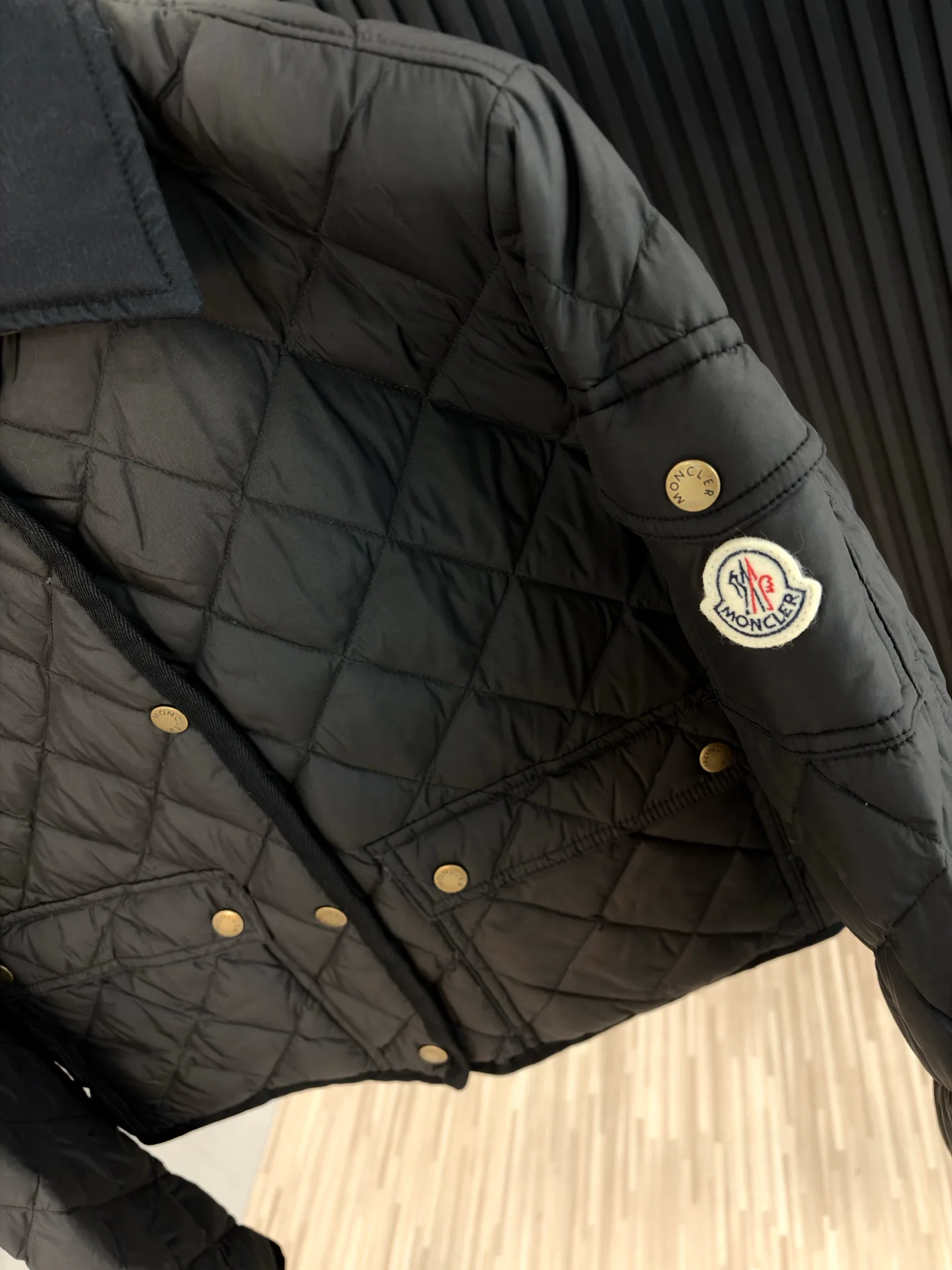 Куртки И Пуховики Женские Moncler 18600024