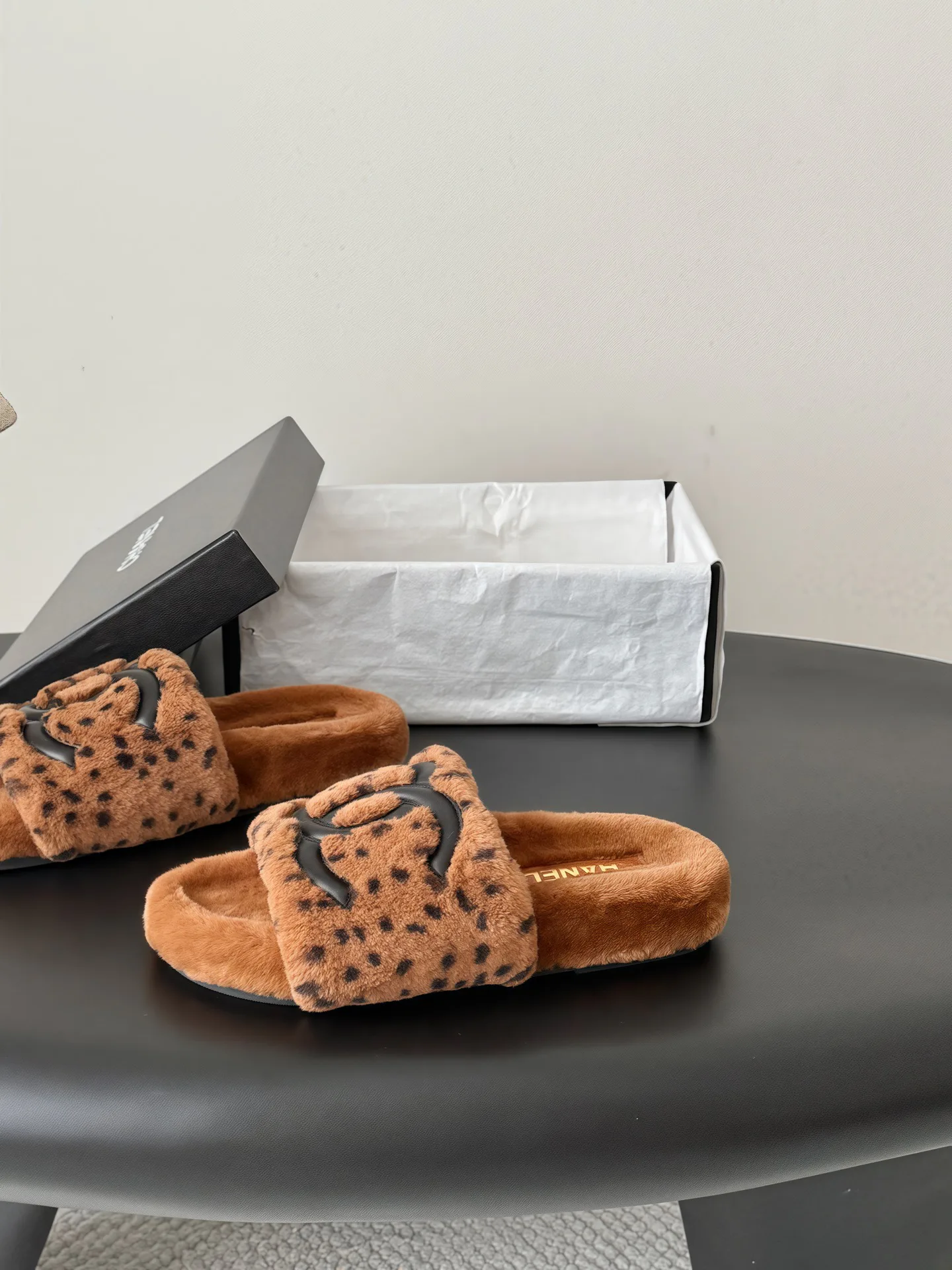 Women's Slippers CHANEL 18139424