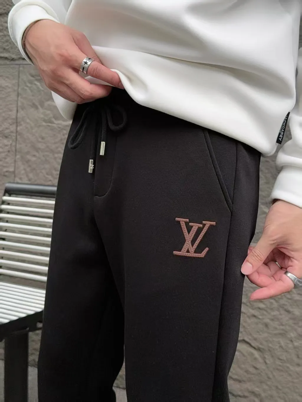 Men's Trousers LOUIS VUITTON 18178460