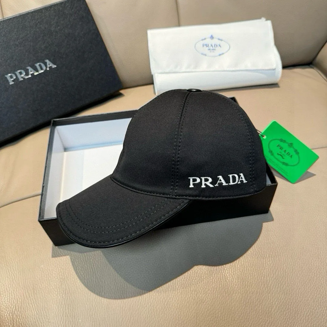 Hats PRADA 17515248
