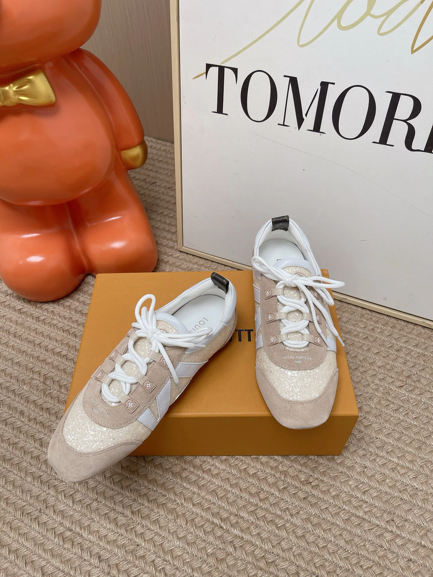 Women's Sneakers LOUIS VUITTON 17449406