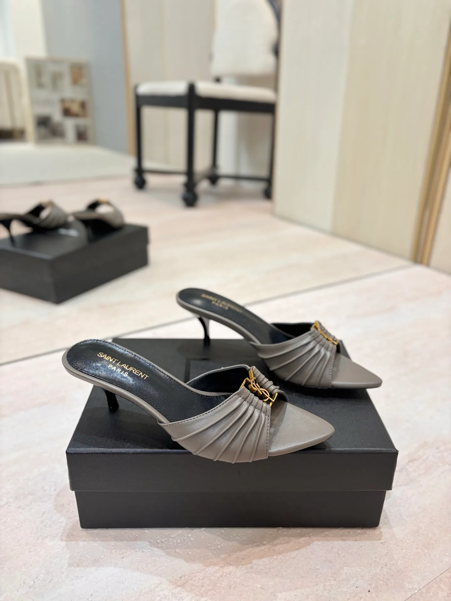 Women's Mules And Clogs SAINT LAURENT 17476036
