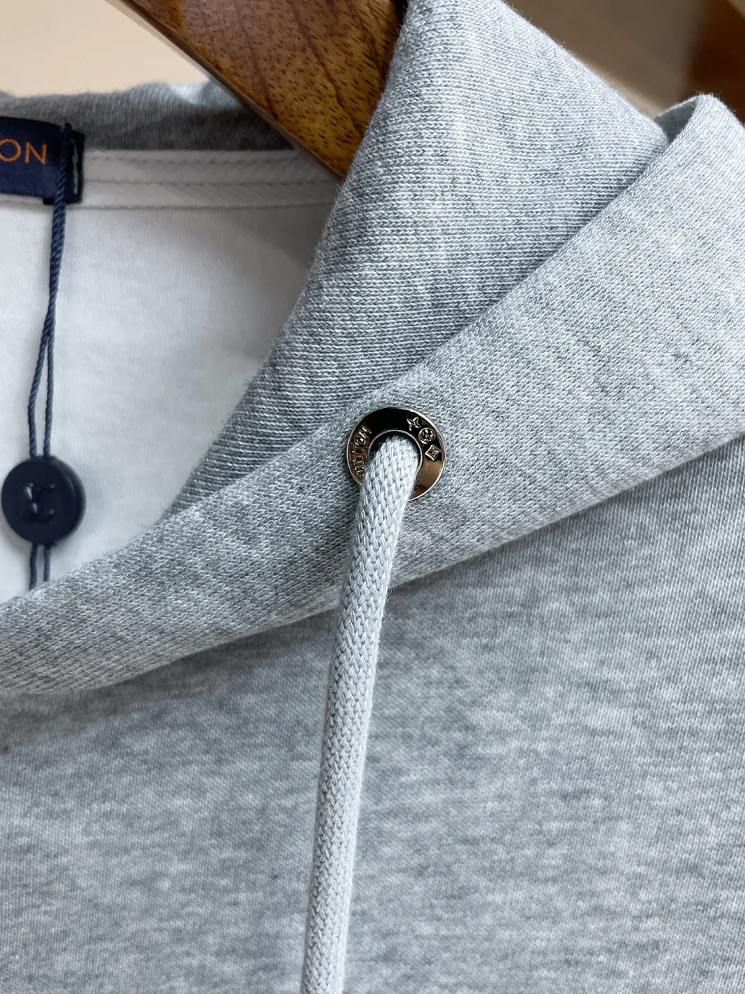 Men's Sweatshirts And Hoodies LOUIS VUITTON 18340425