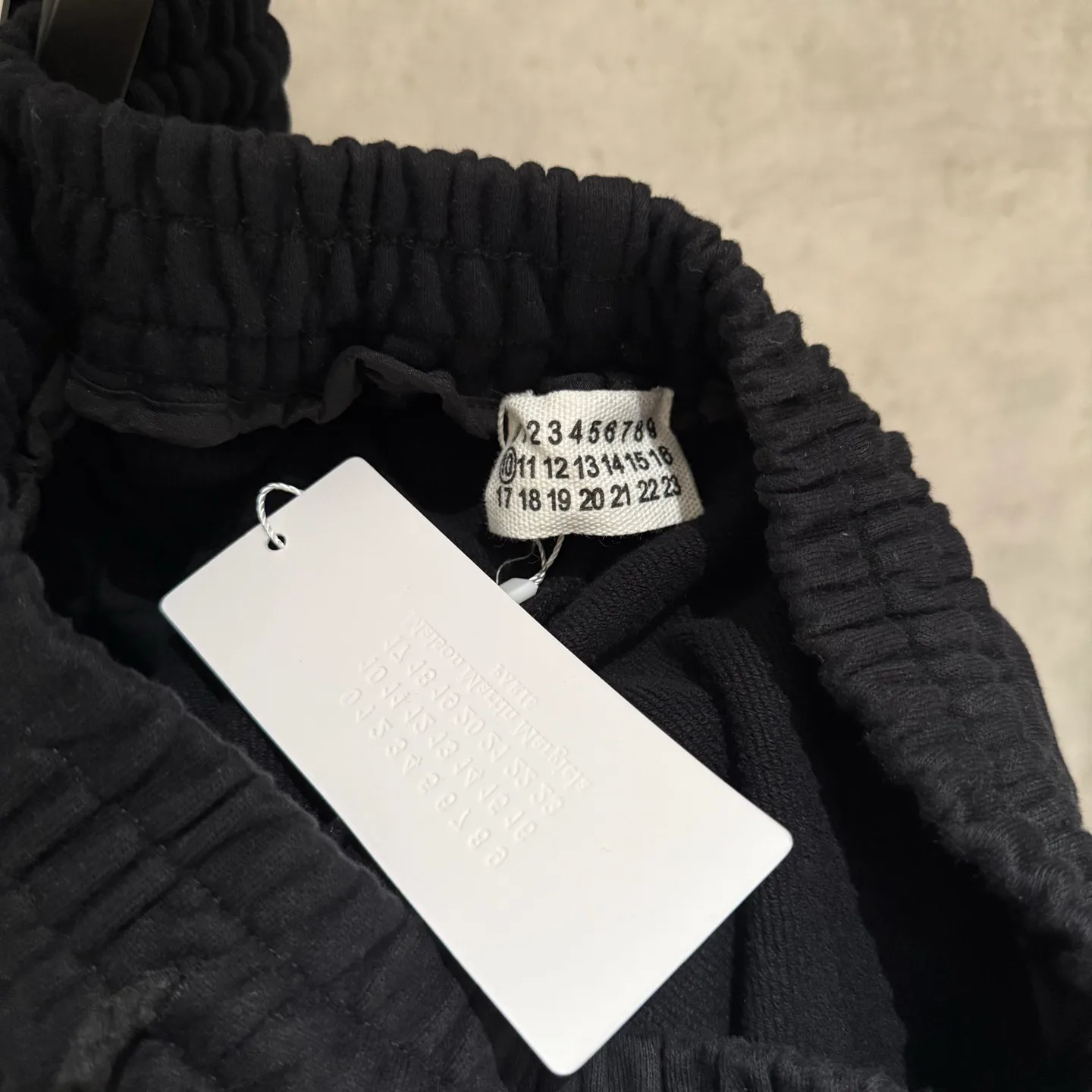 Men's Shorts MAISON MARGIELA 17610088