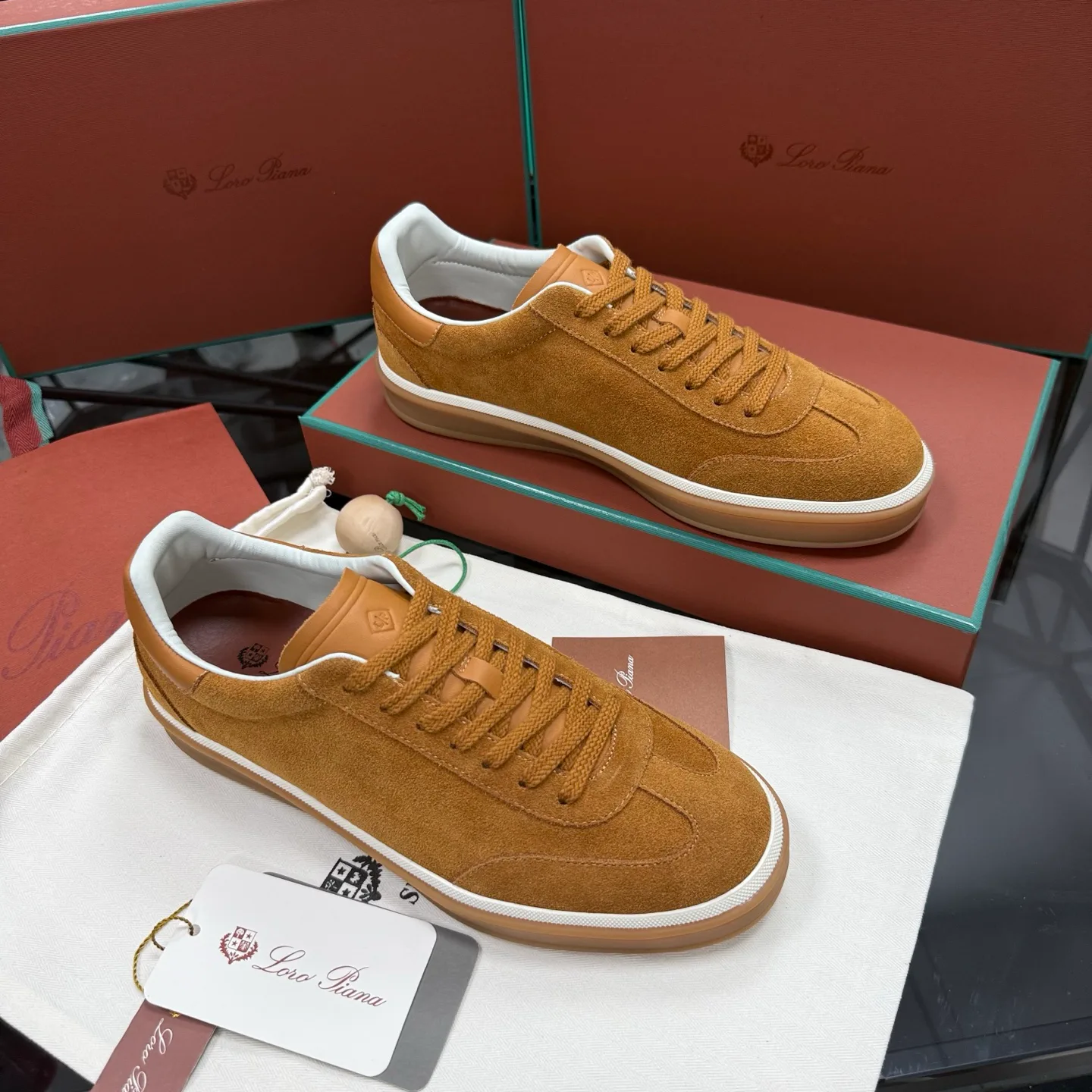 Women's Sneakers LORO PIANA 17955580