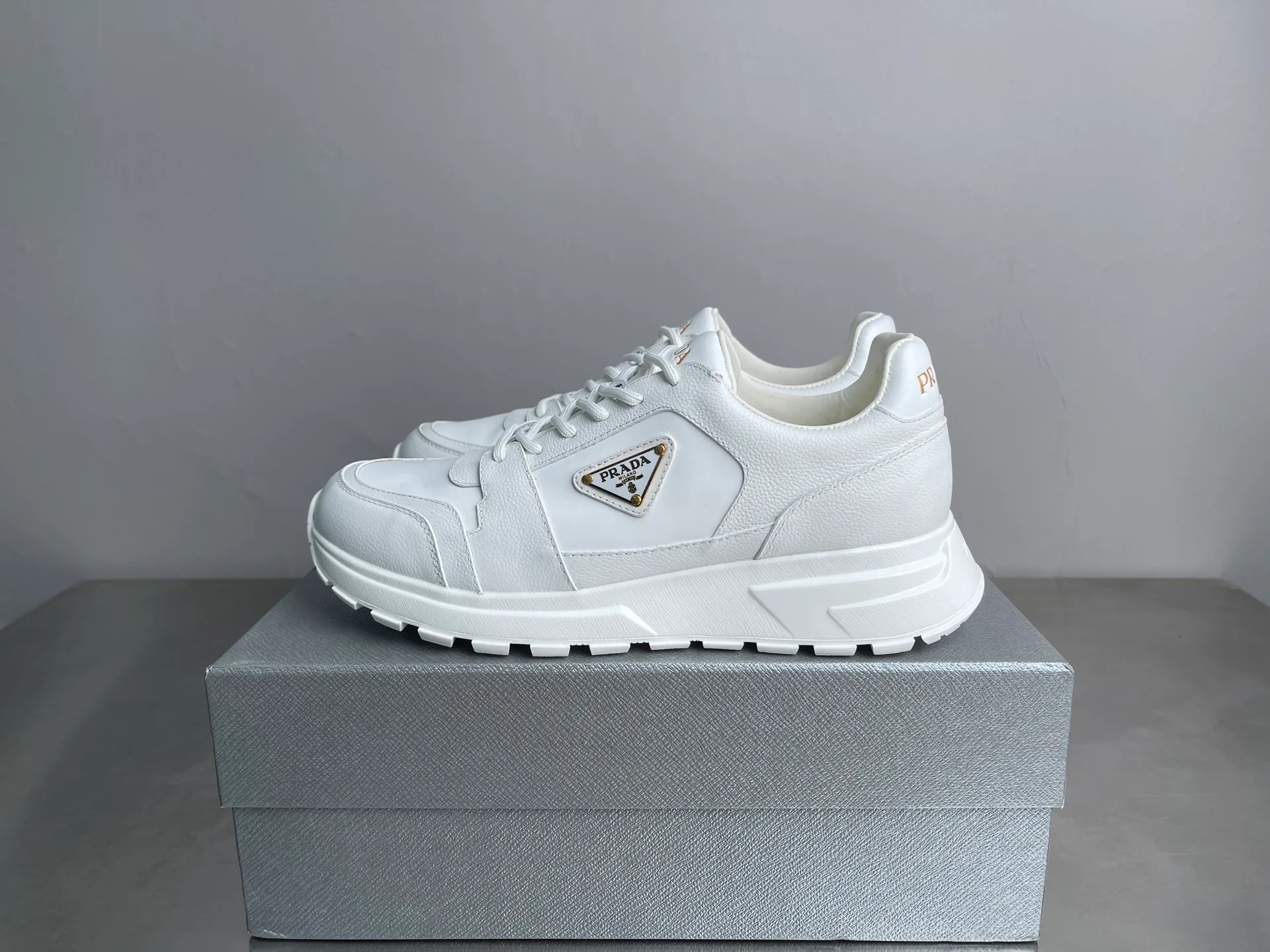 Men's Sneakers PRADA 18385660