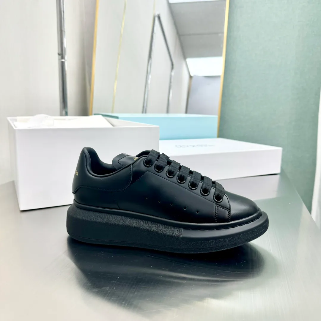 Women's Sneakers ALEXANDER MCQUEEN 18011226