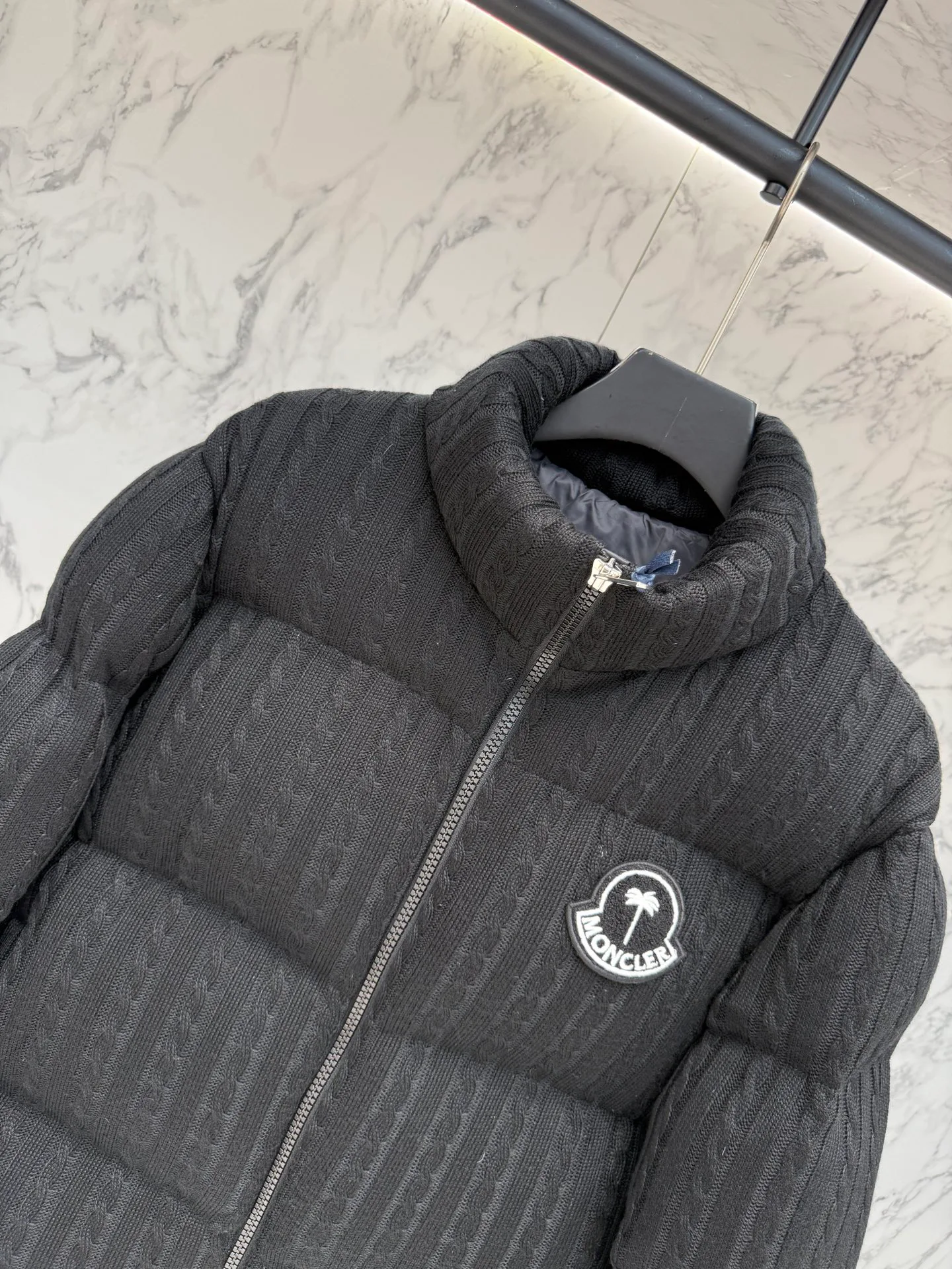Men's Jackets And Down Jackets MONCLER 18188652