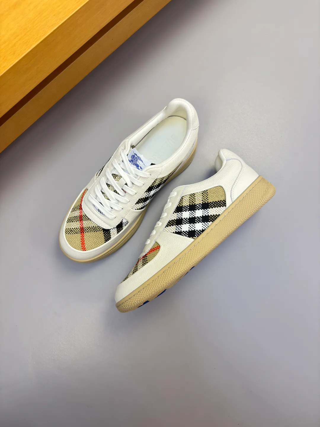 Men's Sneakers BURBERRY 17955070