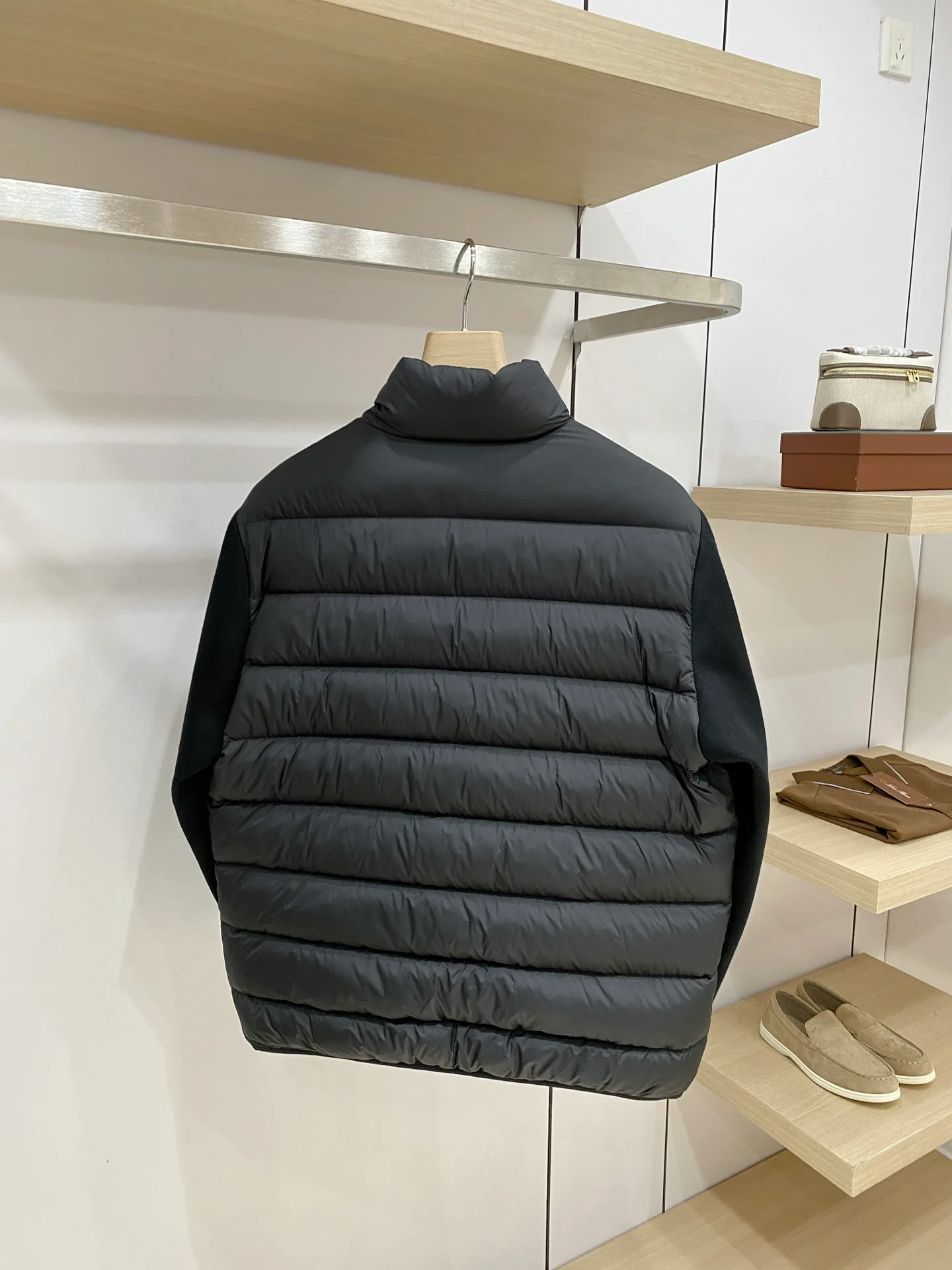 Куртки И Пуховики Мужские Moncler 18596327