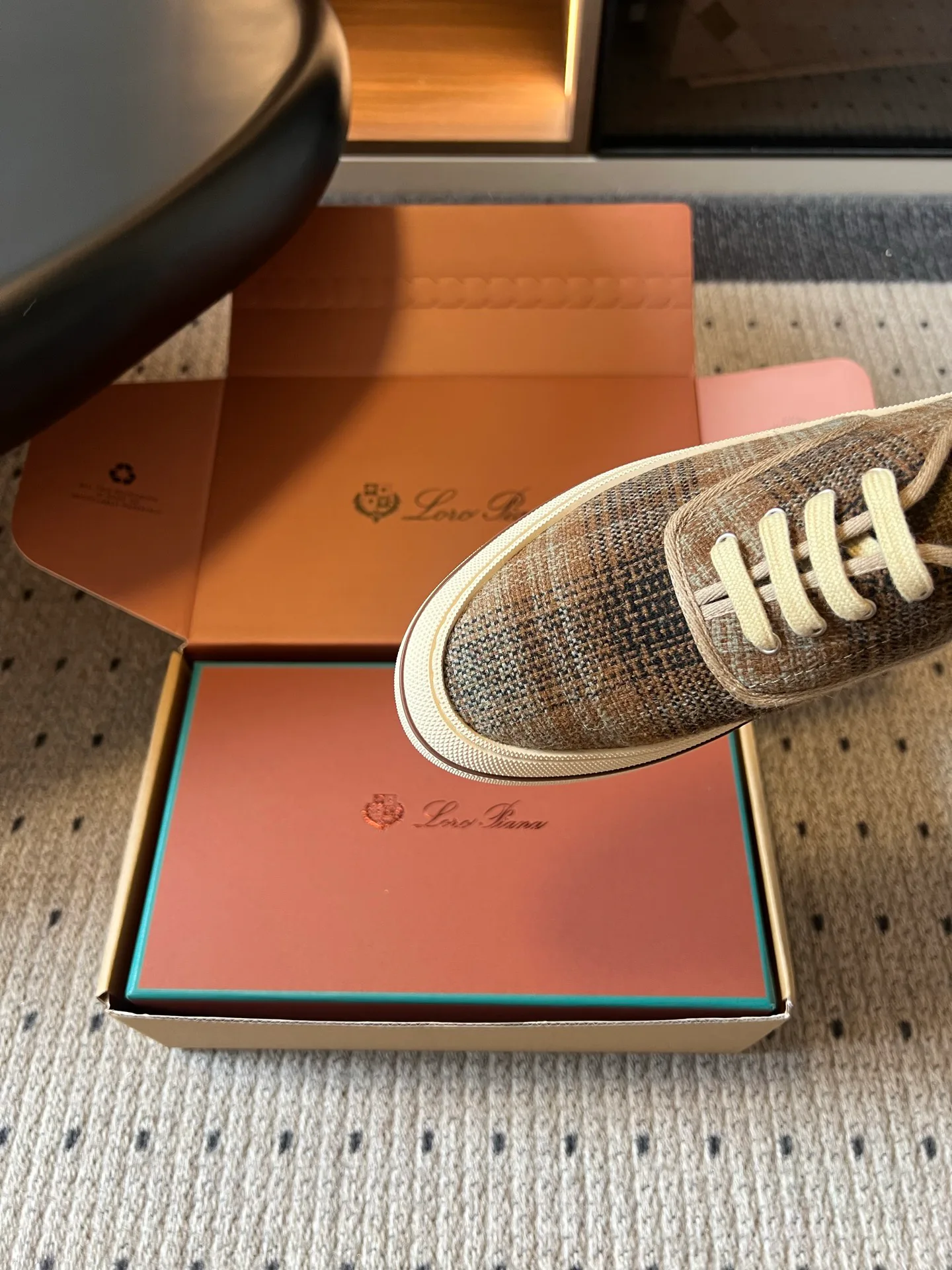 Women's Sneakers LORO PIANA 17942684