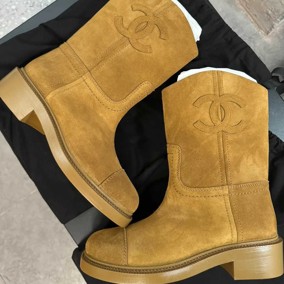 Women's Boots CHANEL 18198996