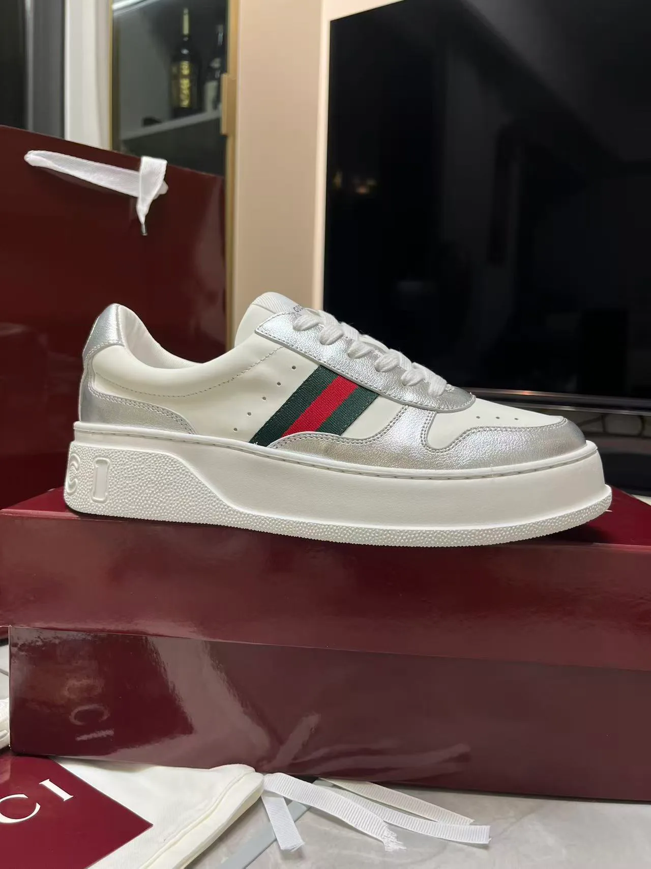 Women's Sneakers GUCCI 17620412