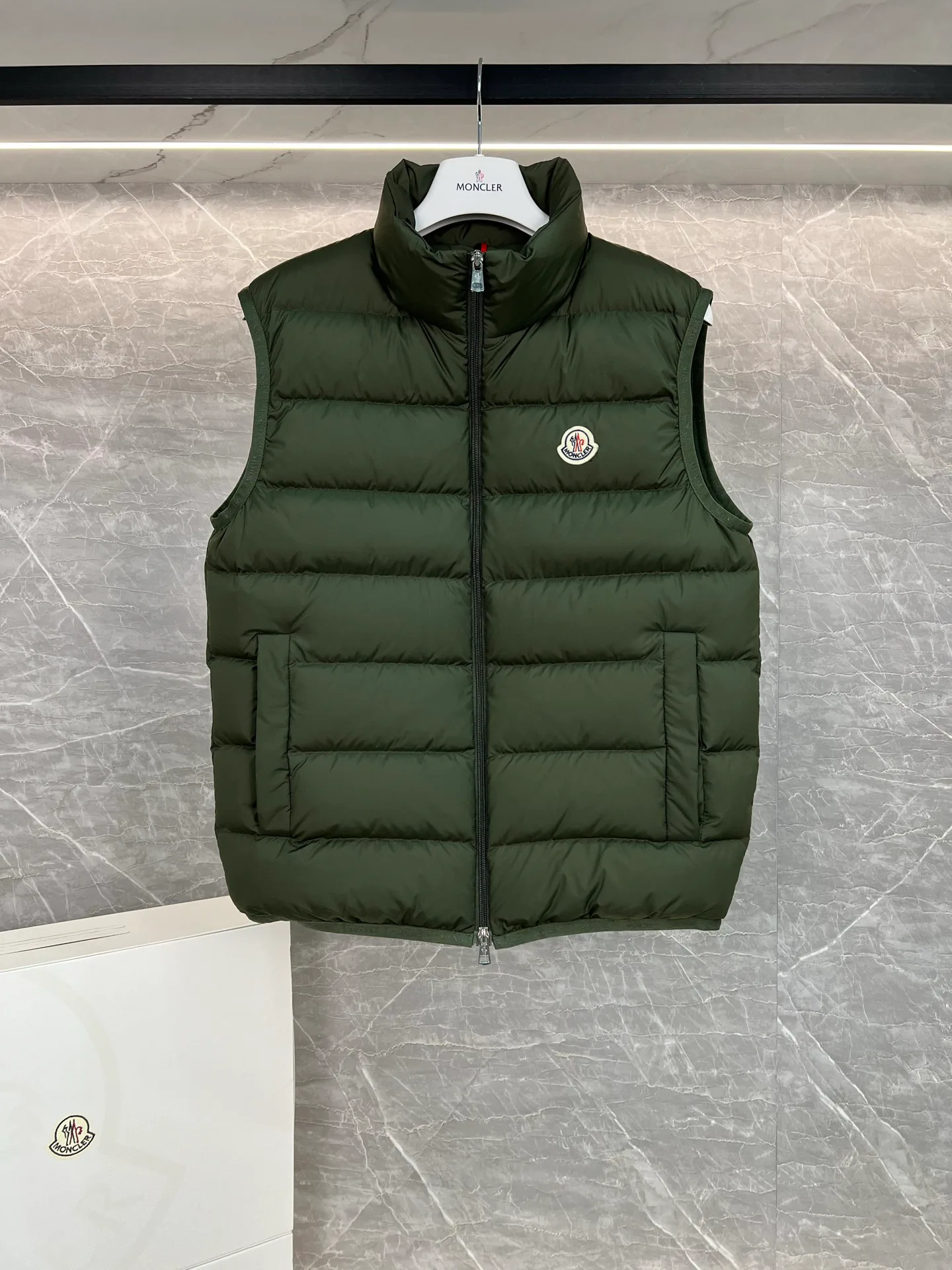 Жилеты Мужские Moncler 18599843