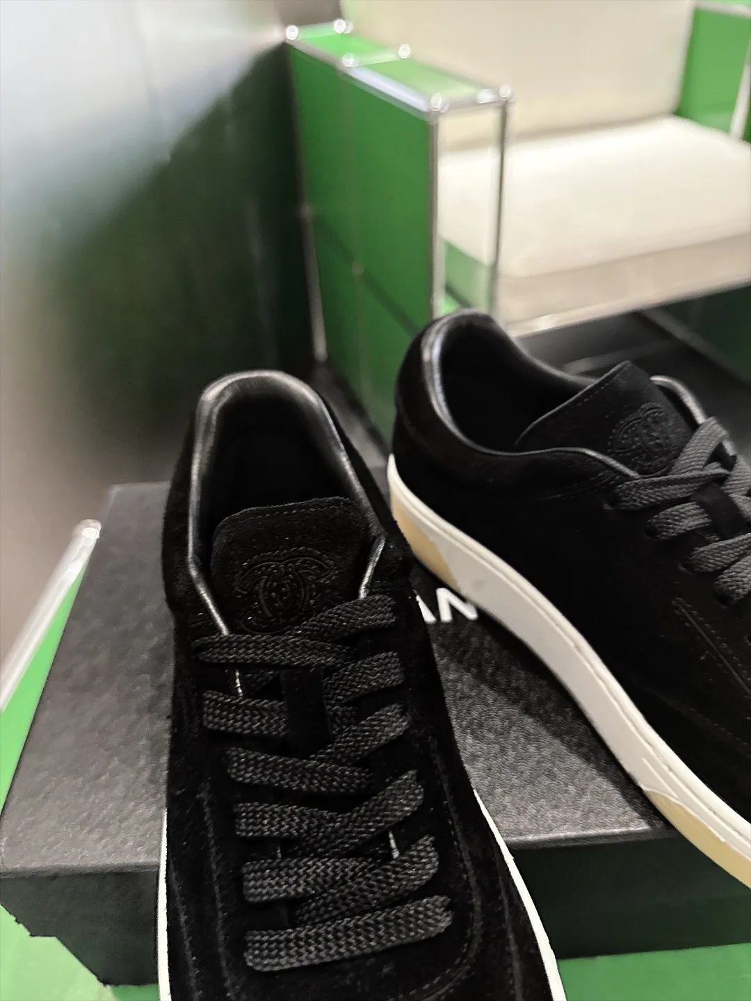 Women's Sneakers CHANEL 18324649