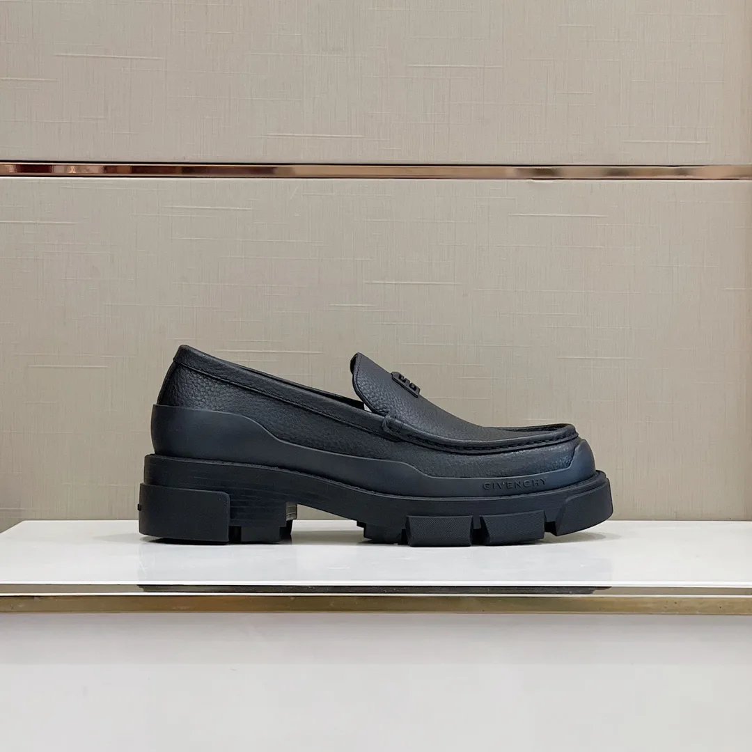 Men's Loafers And Dress Shoes GIVENCHY 18453608
