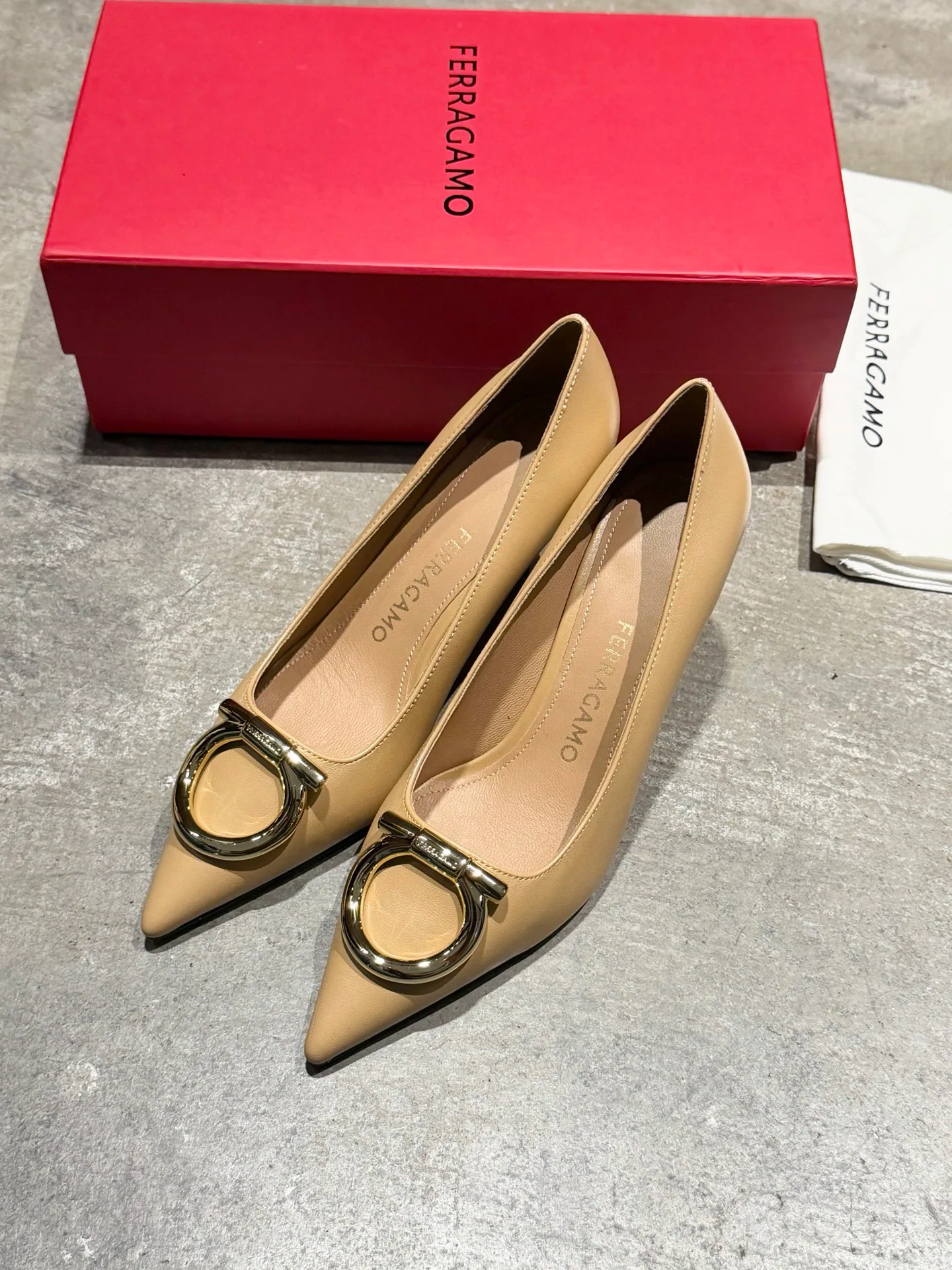 Women's Heels SALVATORE FERRAGAMO 17897968