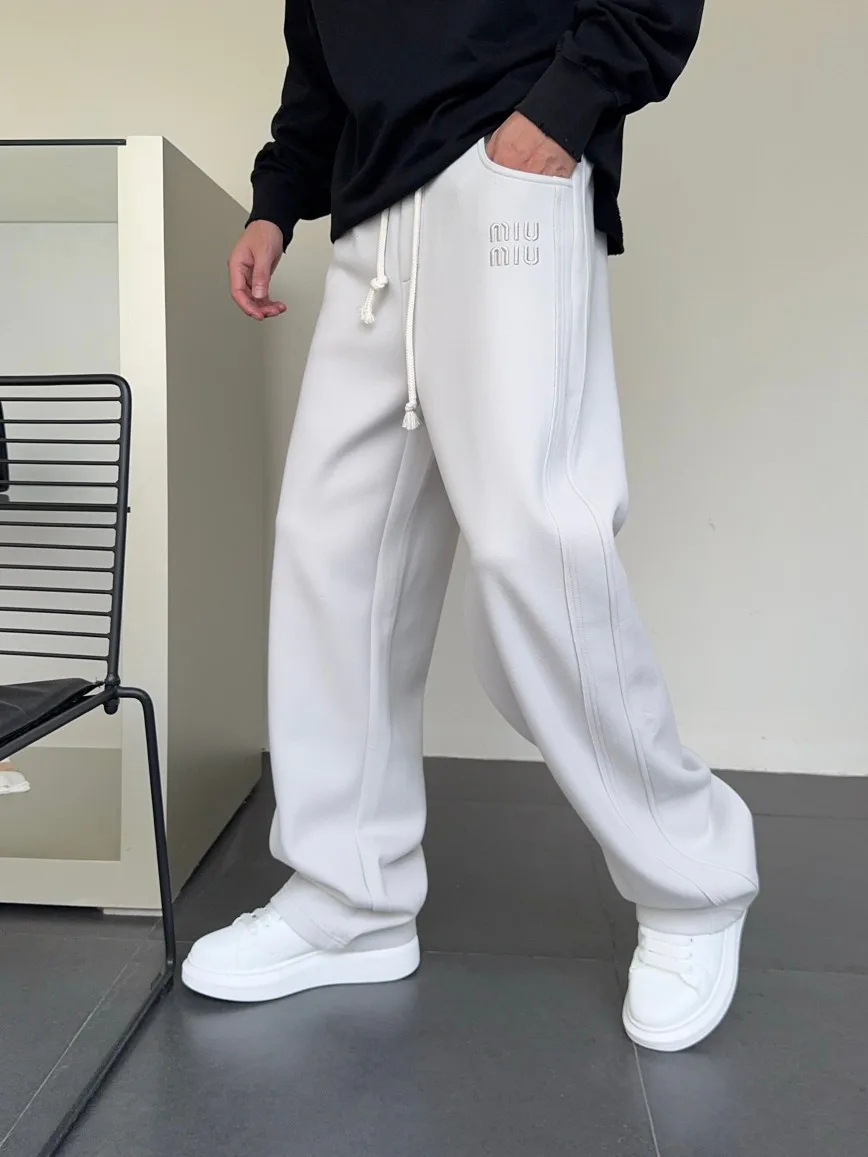 Women's Trousers MIU MIU 18178320