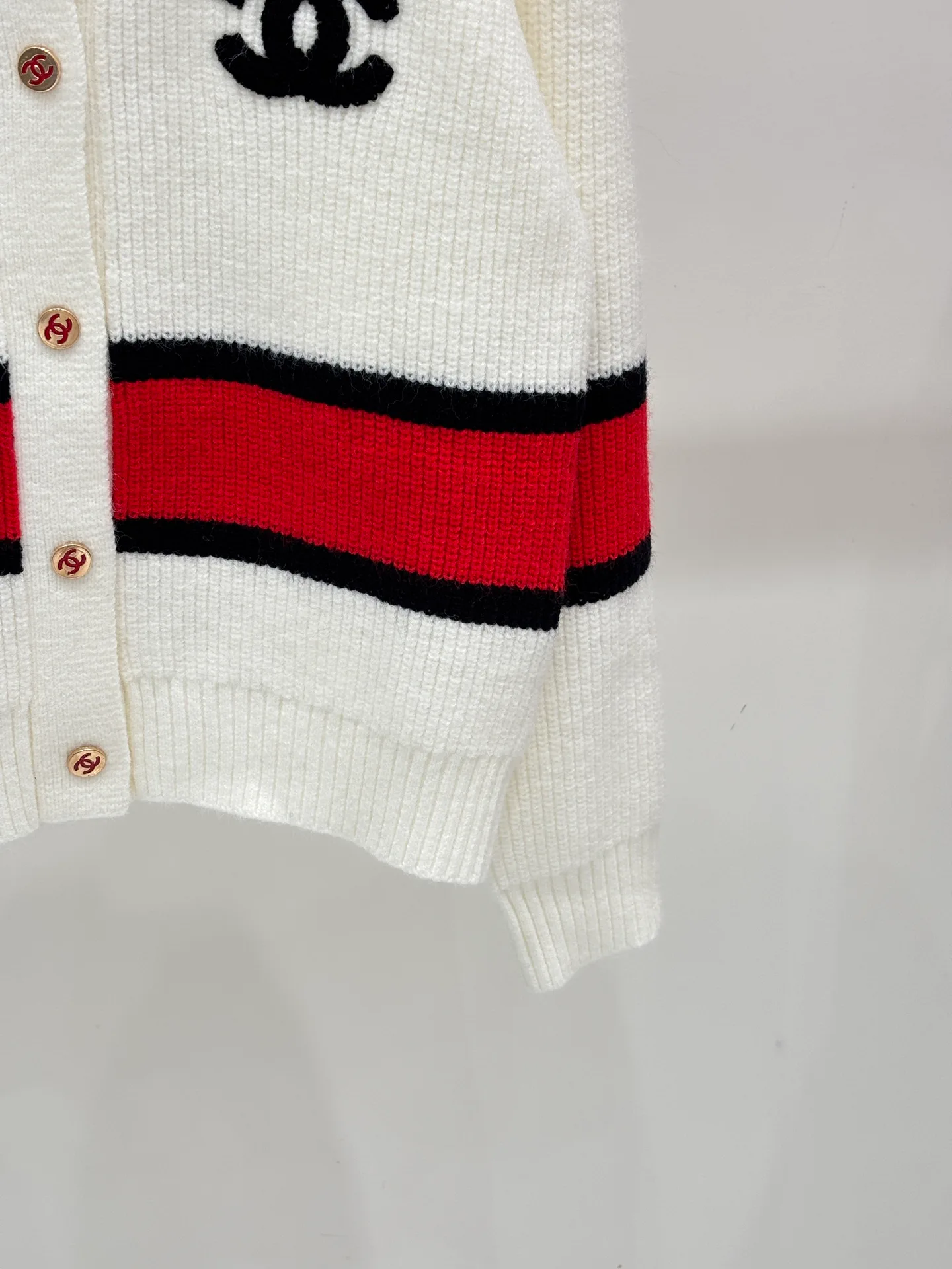 Women's Jumpers And Sweaters CHANEL 18032612