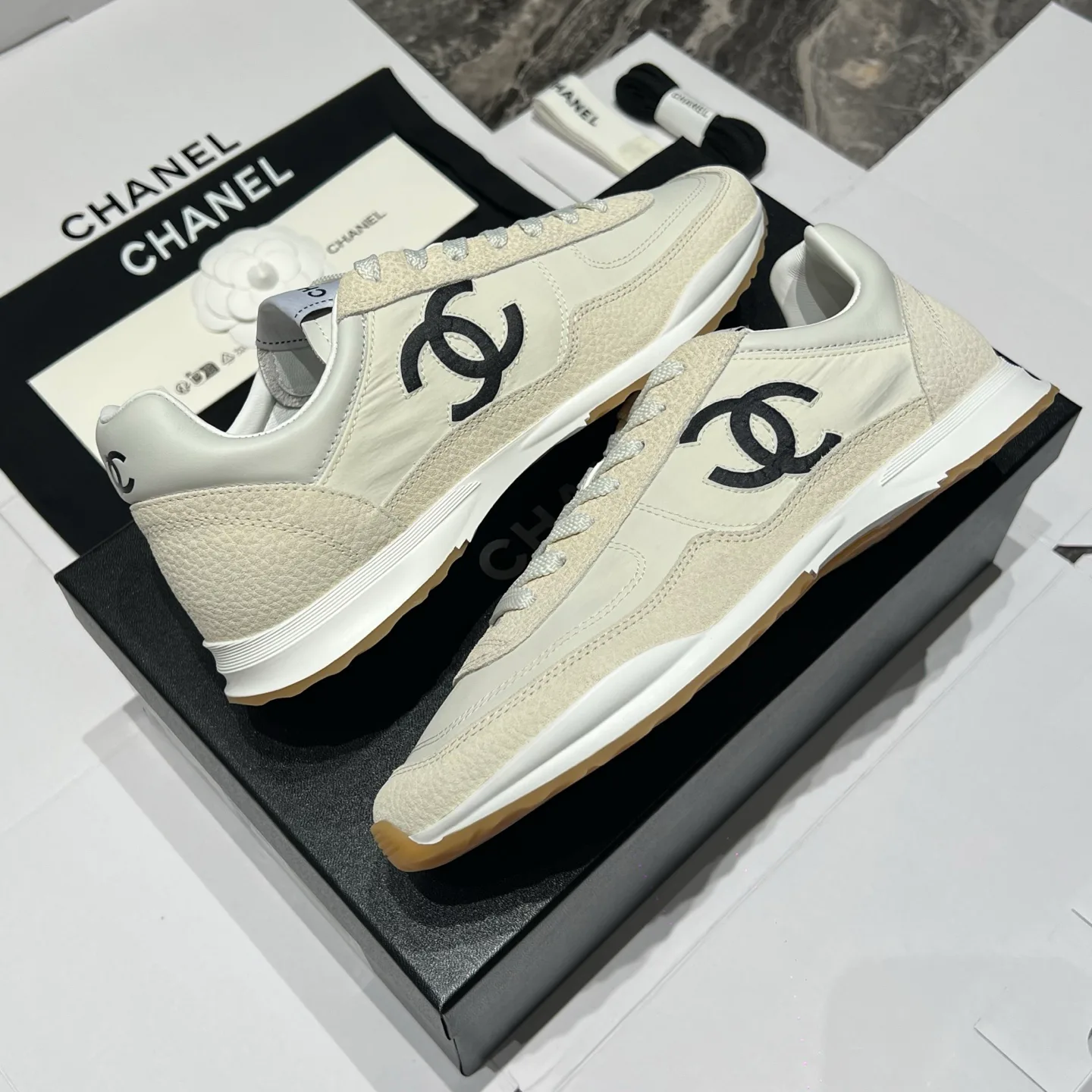 Women's Sneakers CHANEL 18121511