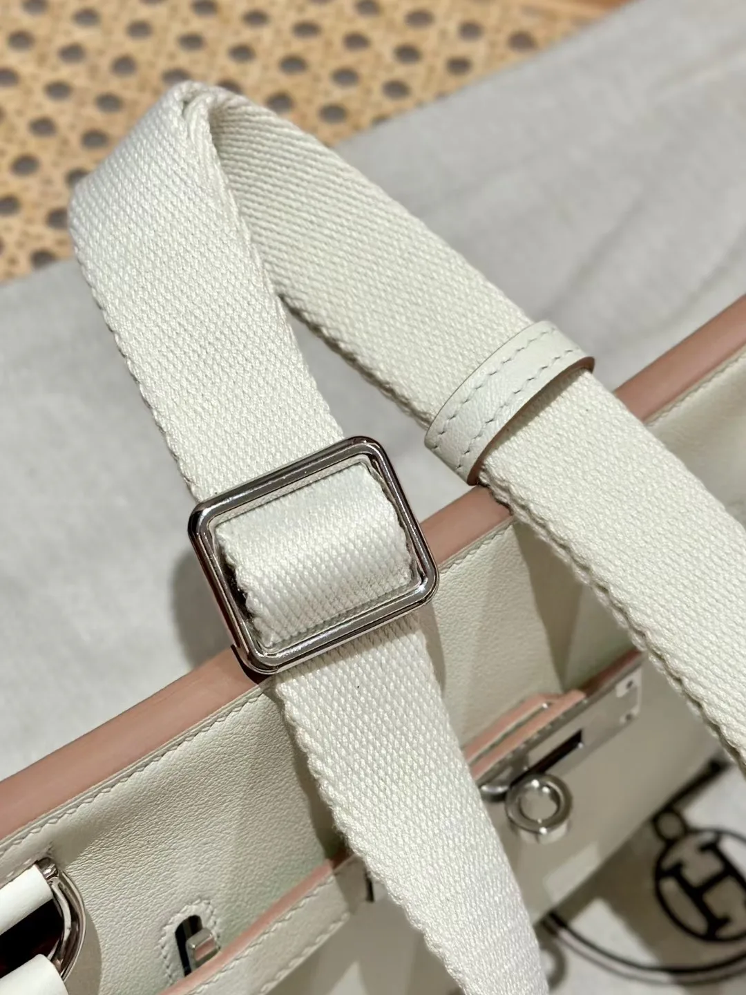 Women's Classic Handbags HERMES 18407571