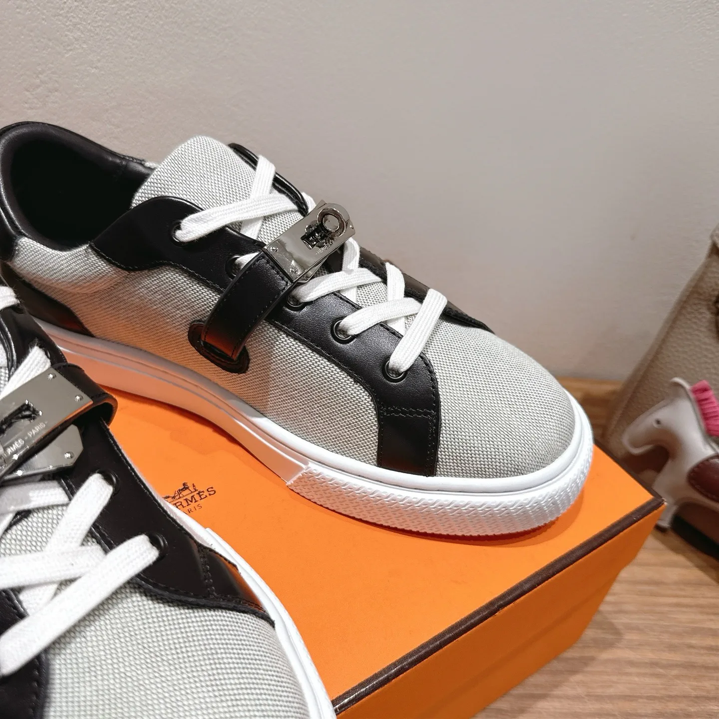 Men's Sneakers HERMES 17414435