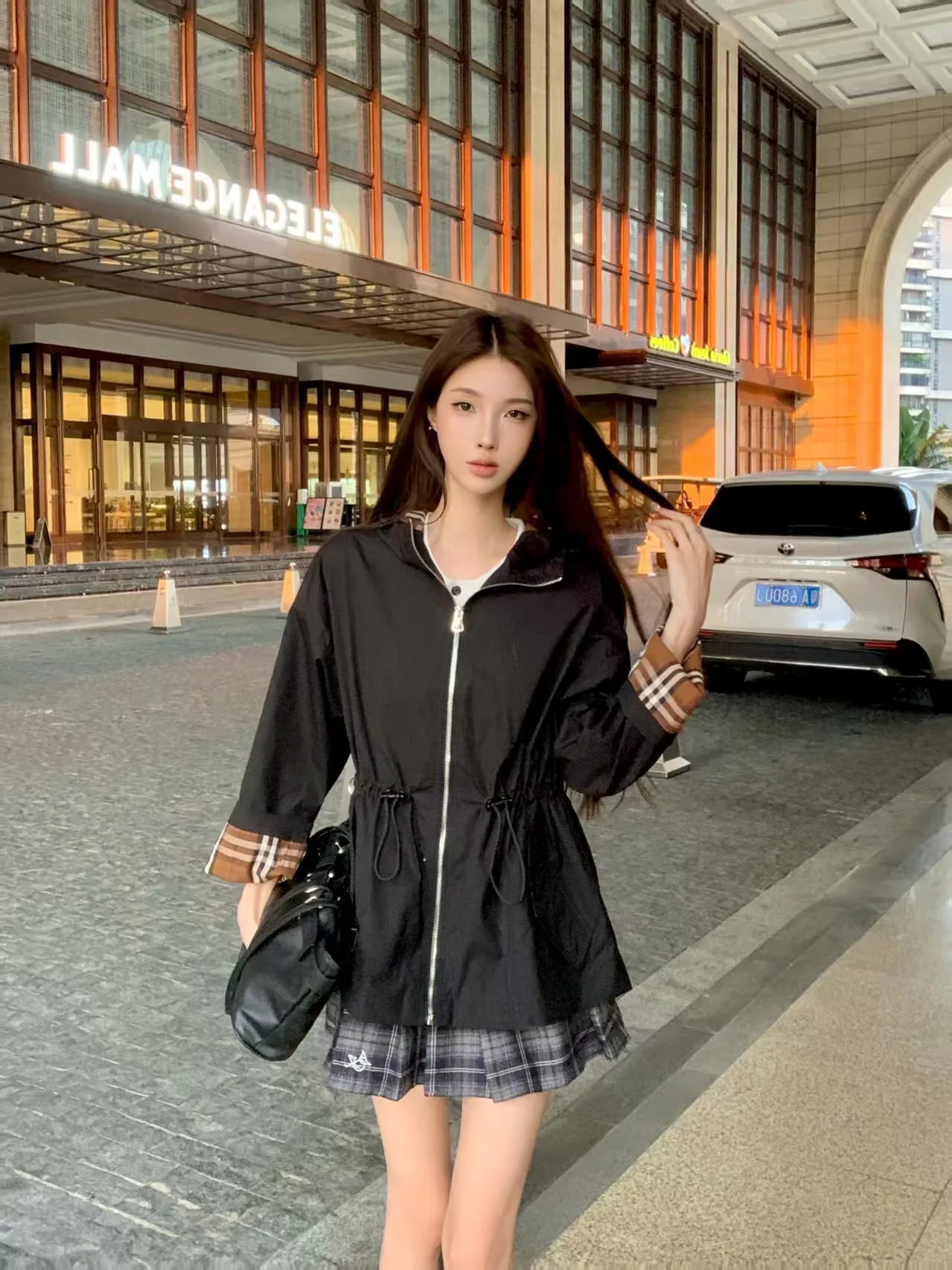 Women's Jackets And Down Jackets BURBERRY 17288094