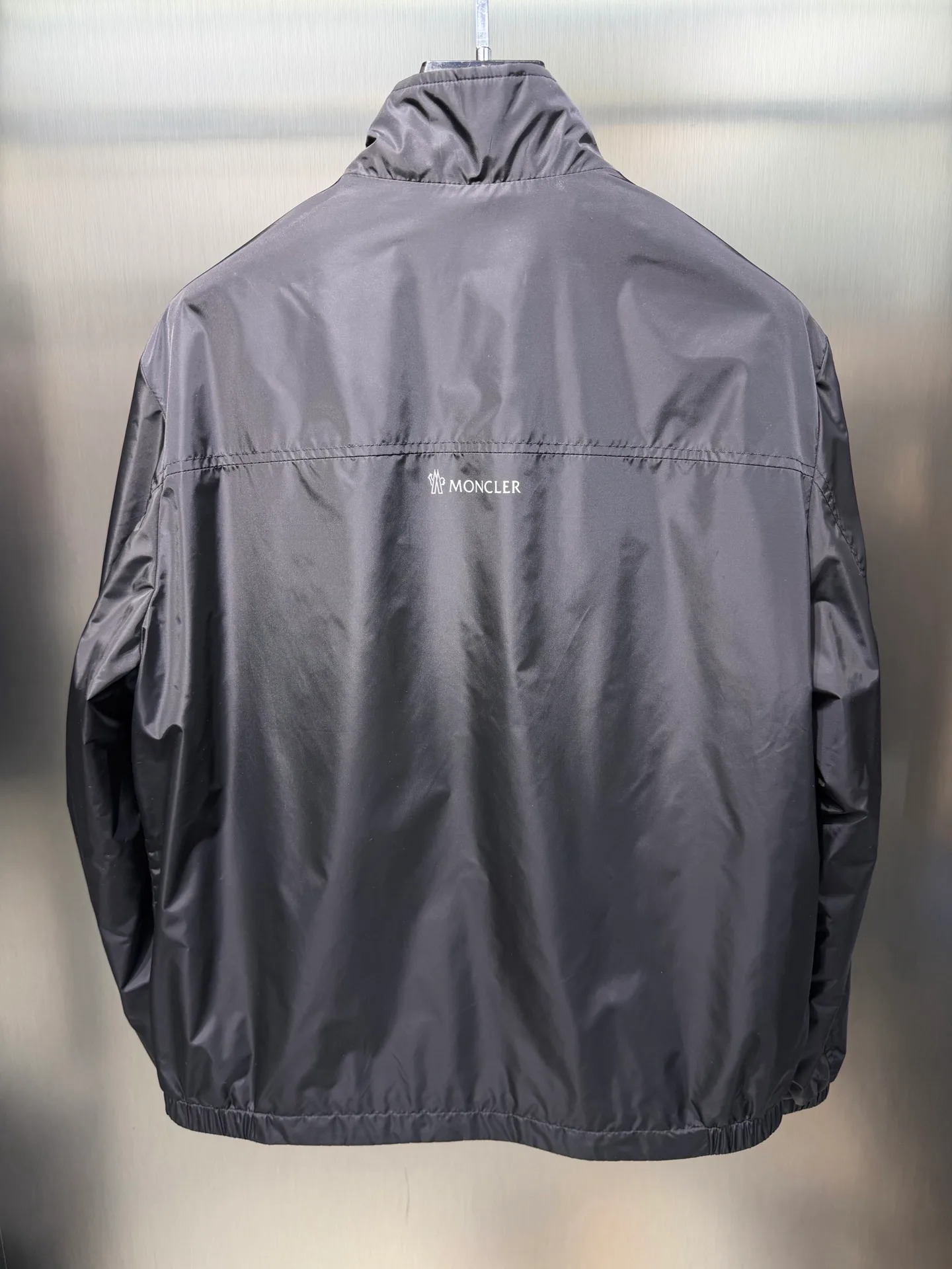 Women's Jackets And Down Jackets MONCLER 18177865