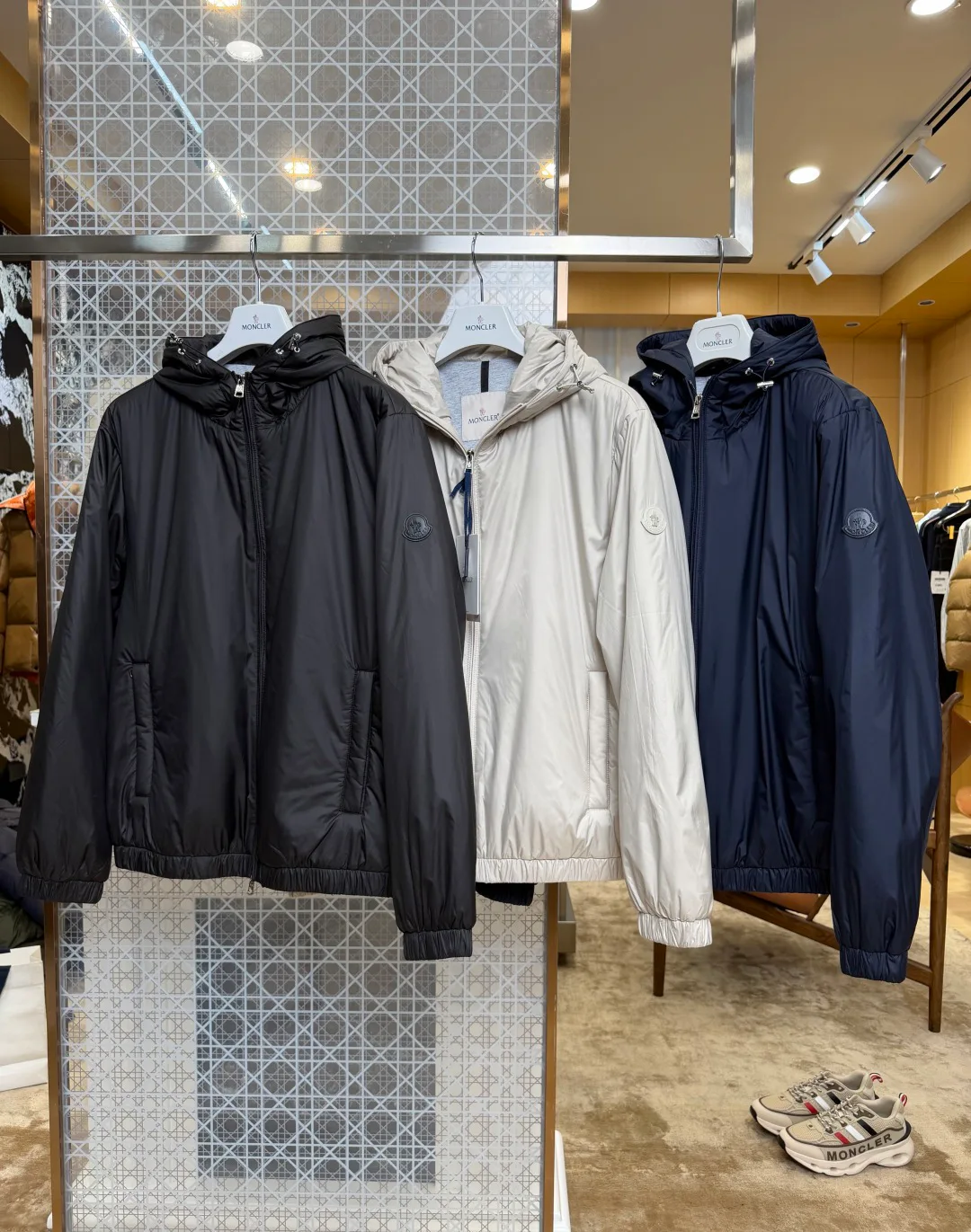 Men's Jackets And Down Jackets MONCLER 18461326