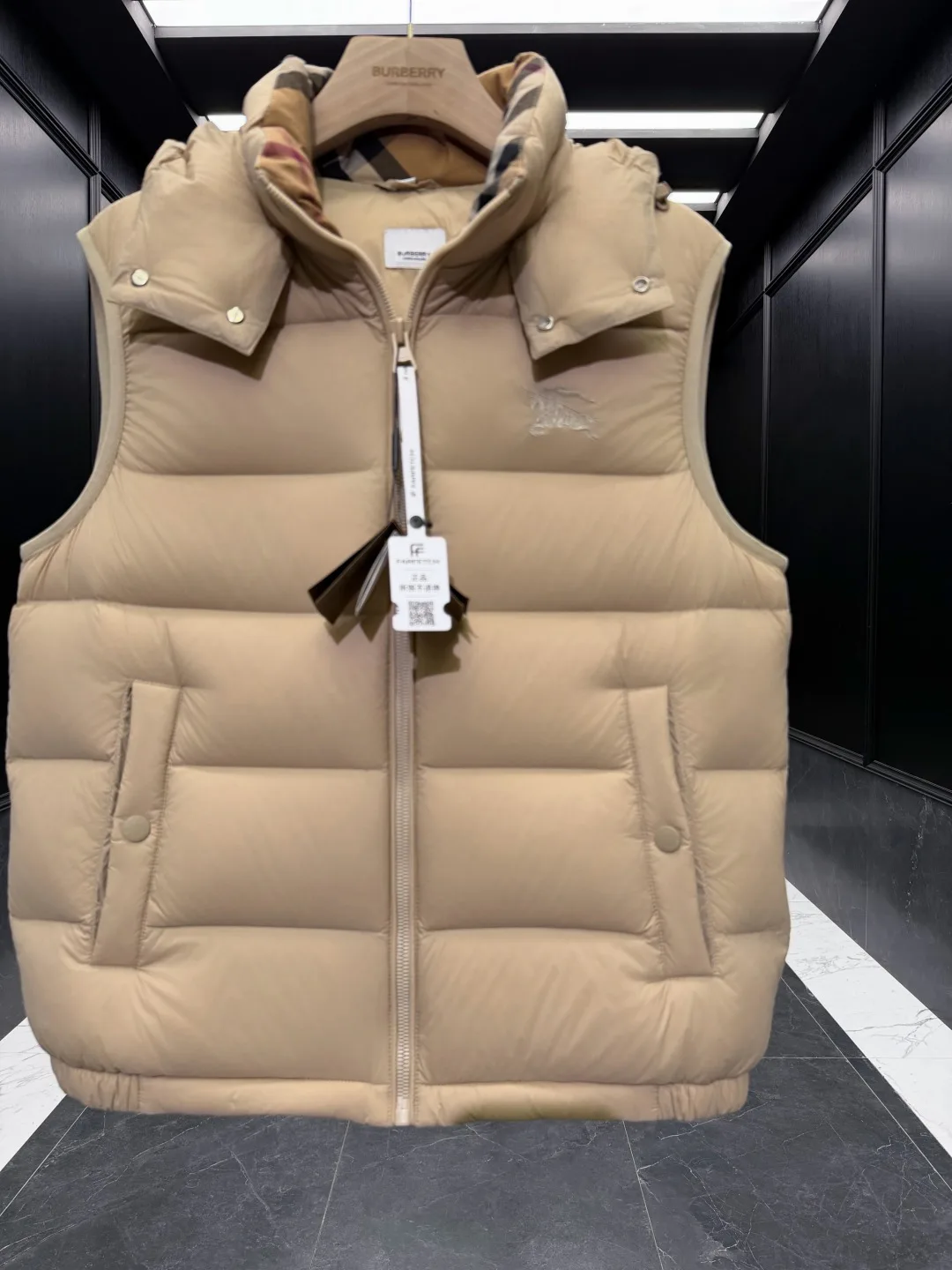 Men's Vests BURBERRY 18416857