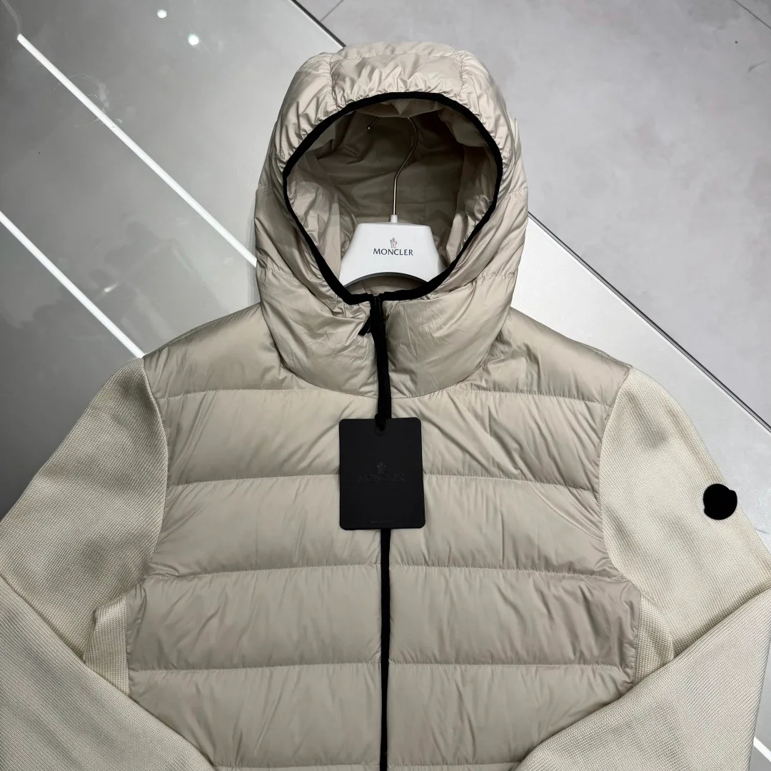 Women's Jackets And Down Jackets MONCLER 17296406