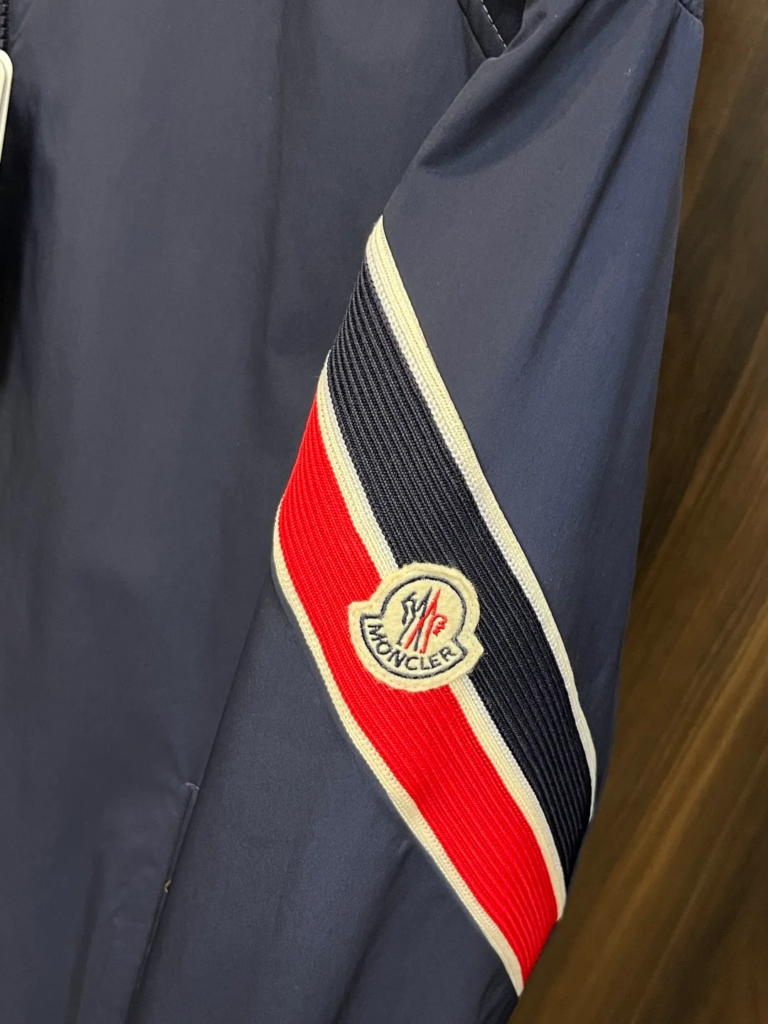 Women's Jackets And Down Jackets MONCLER 18416885