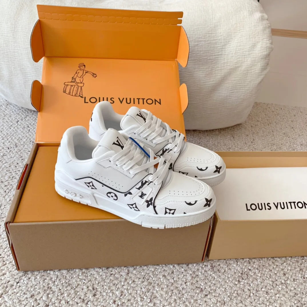 Кроссовки Женские Louis Vuitton 18625701