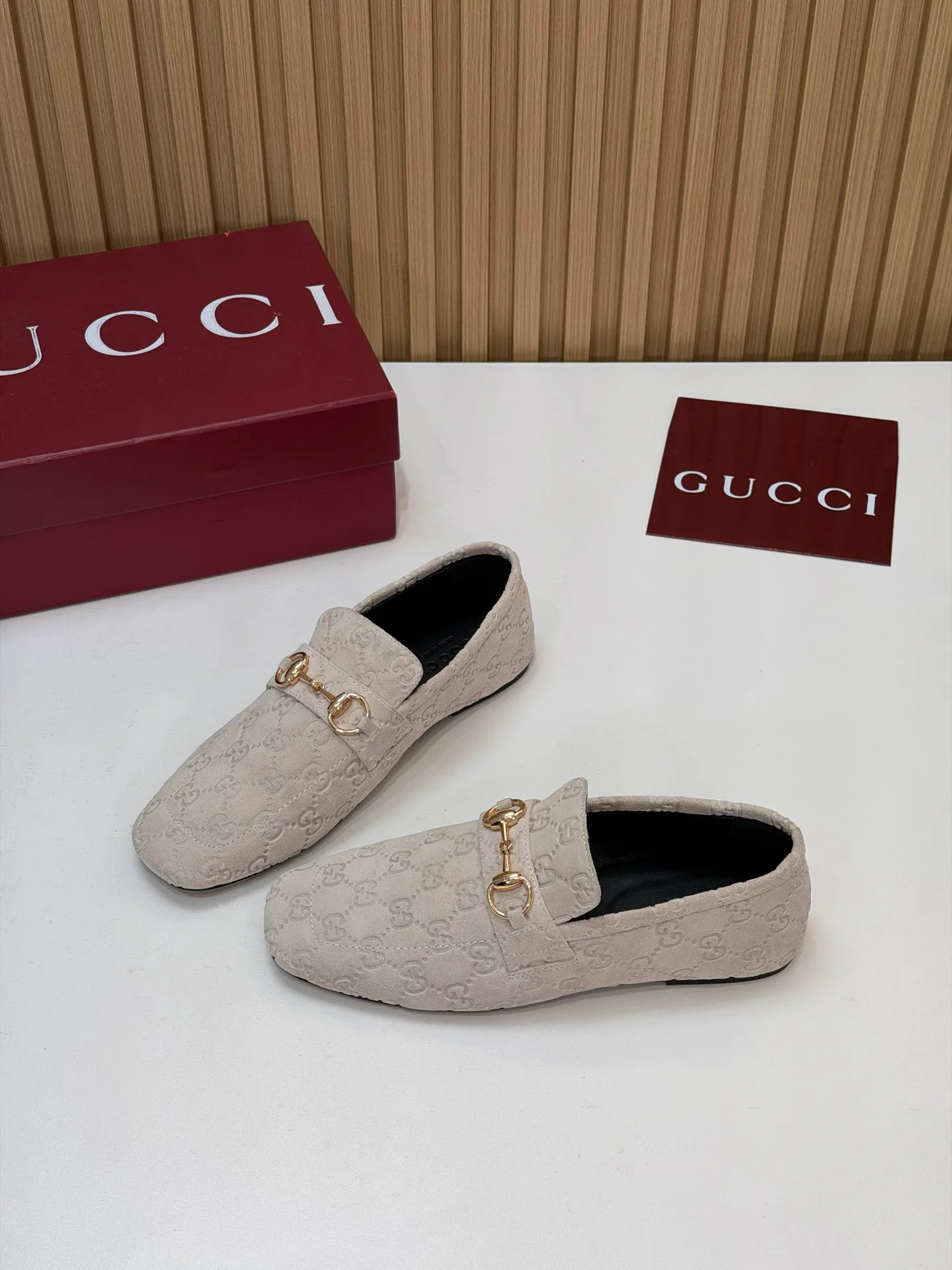 Women's Loafers And Moccasins GUCCI 18083808