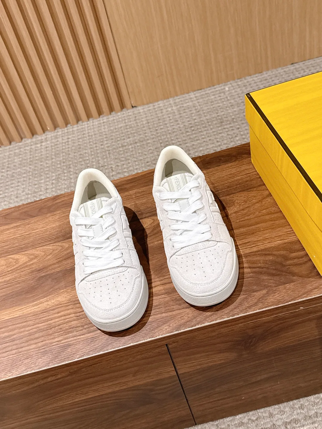 Women's Sneakers FENDI 17799444